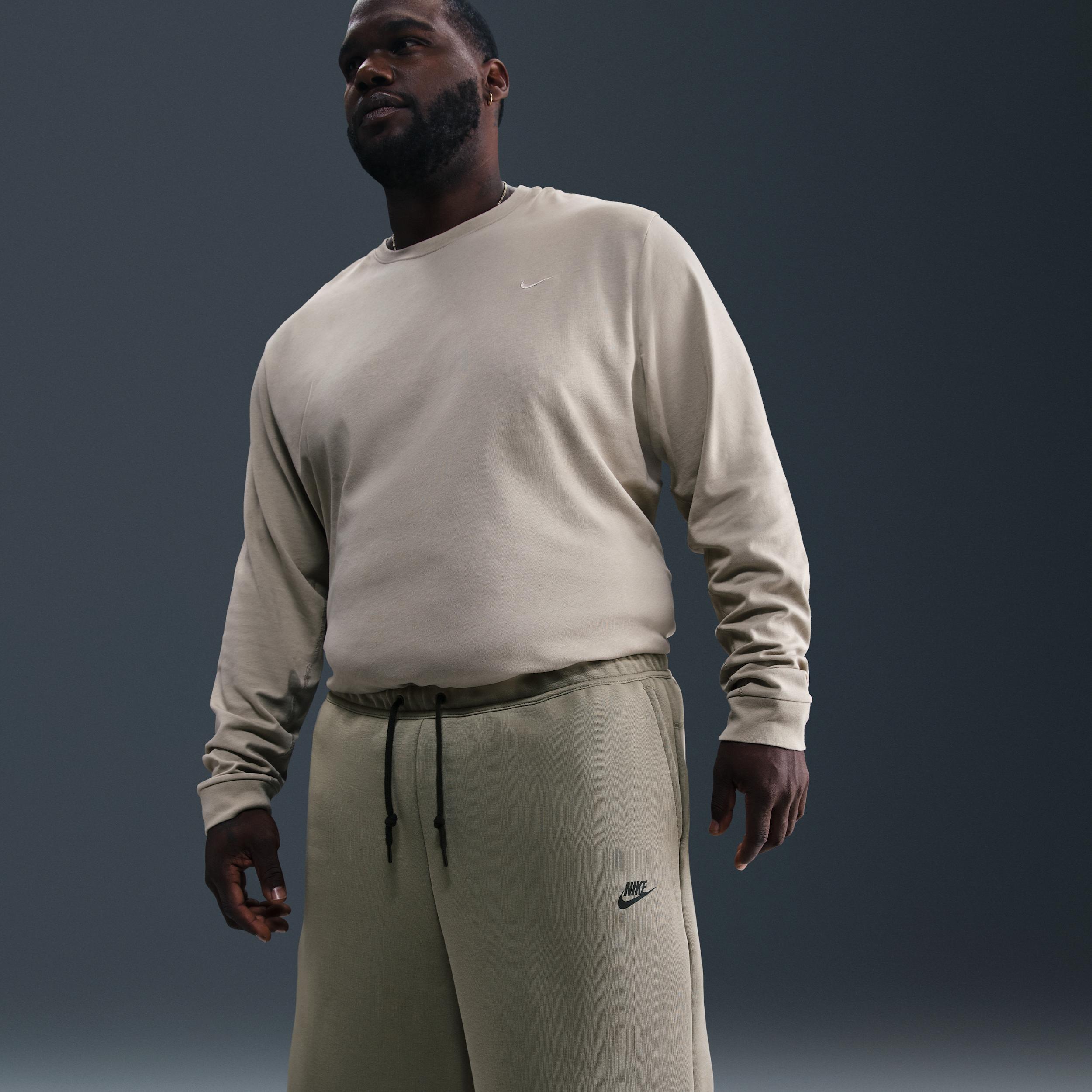 Mens Nike Sportswear Tech Fleece Shorts | FB8171-320 Product Image