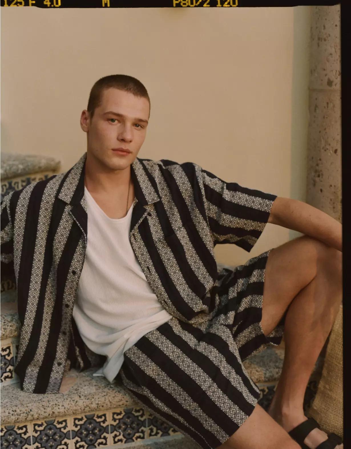 AE 7" Textured Striped Lived-In Trekker Short Product Image