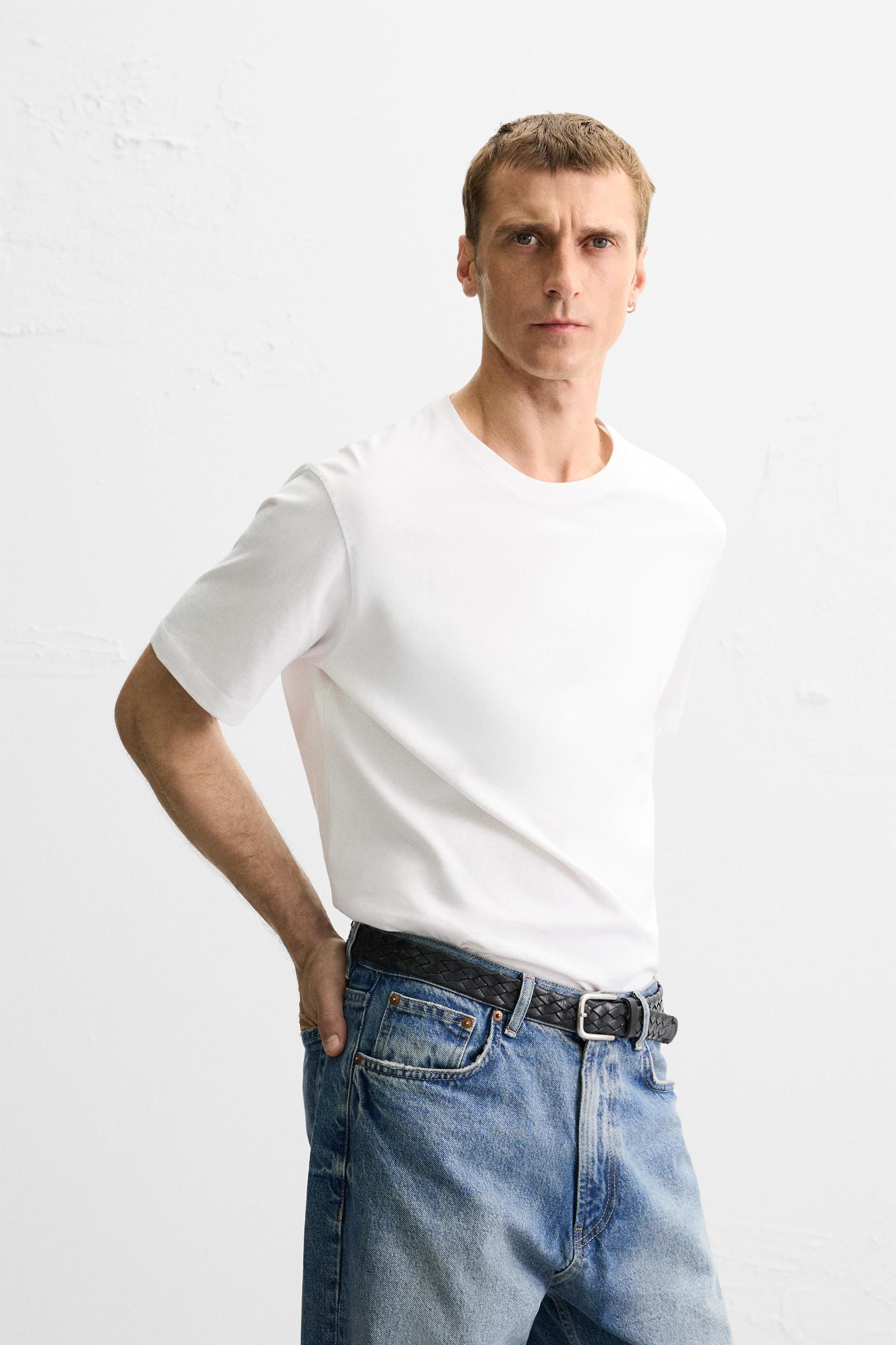 BASIC MEDIUM WEIGHT T-SHIRT Product Image
