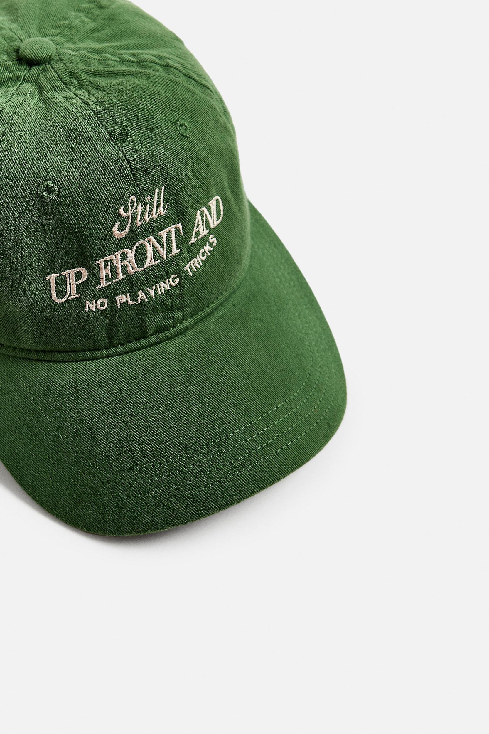 CONTRAST EMBROIDERED CAP Product Image