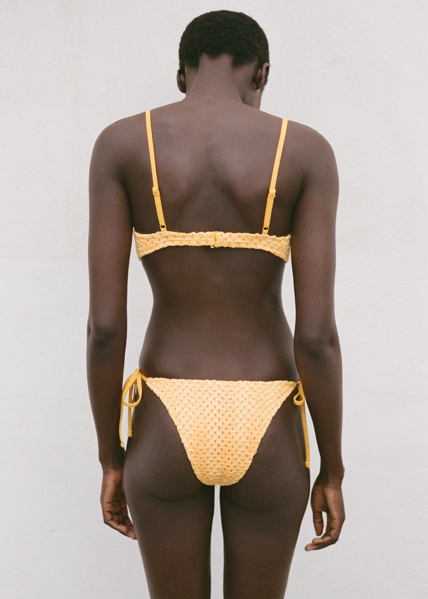 Crochet bikini top - Women | MANGO USA Product Image
