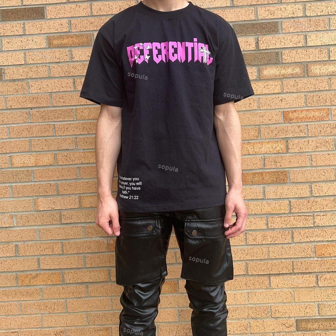 Men's Butterfly Faith Cross Vintage Graphic Cotton T-Shirt Product Image