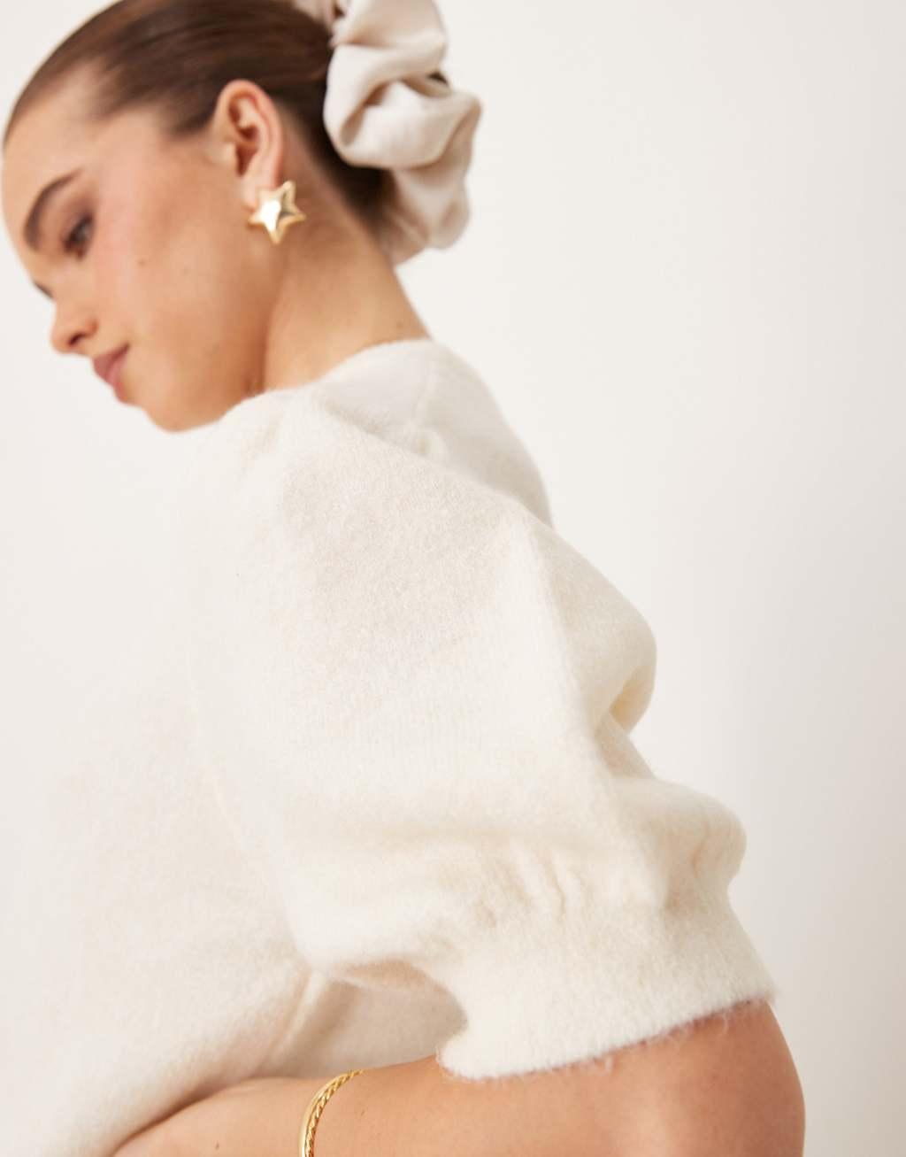 Gina Tricot knitted sweater with puff short sleeves in off white Product Image