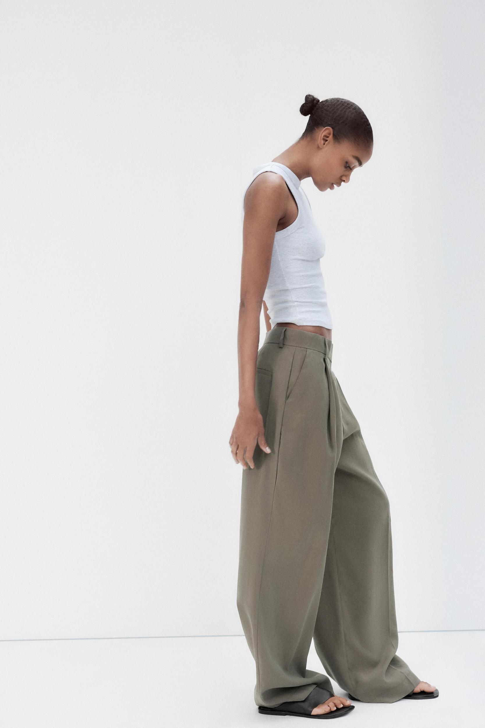 PLEATED PANTS Product Image