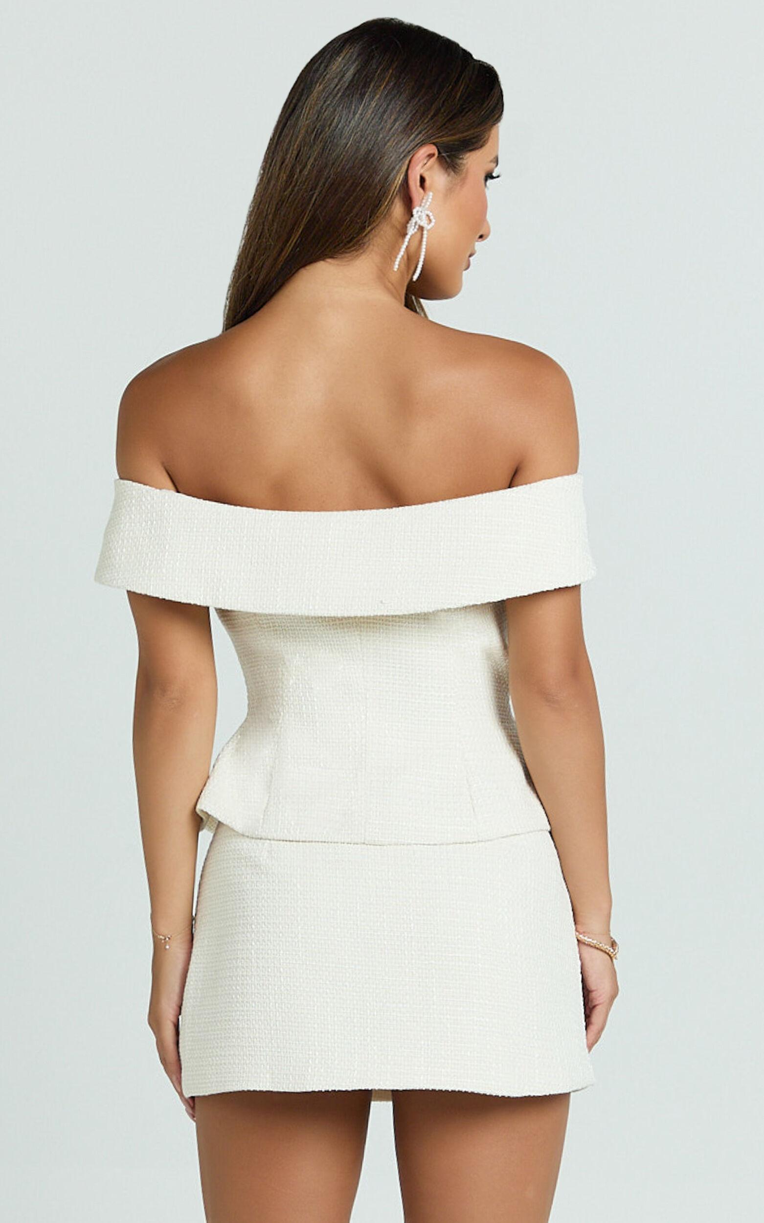 Aleena Skort - Boucle Mid Waist Fitted Mini Skort in Cream Product Image