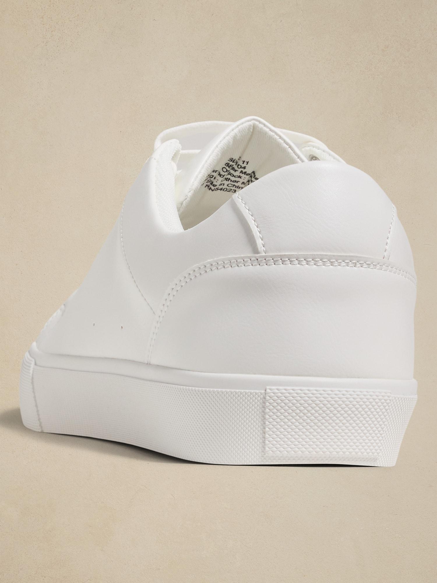 Pieced Toe Detail Lace-Up Casual Sneaker Product Image