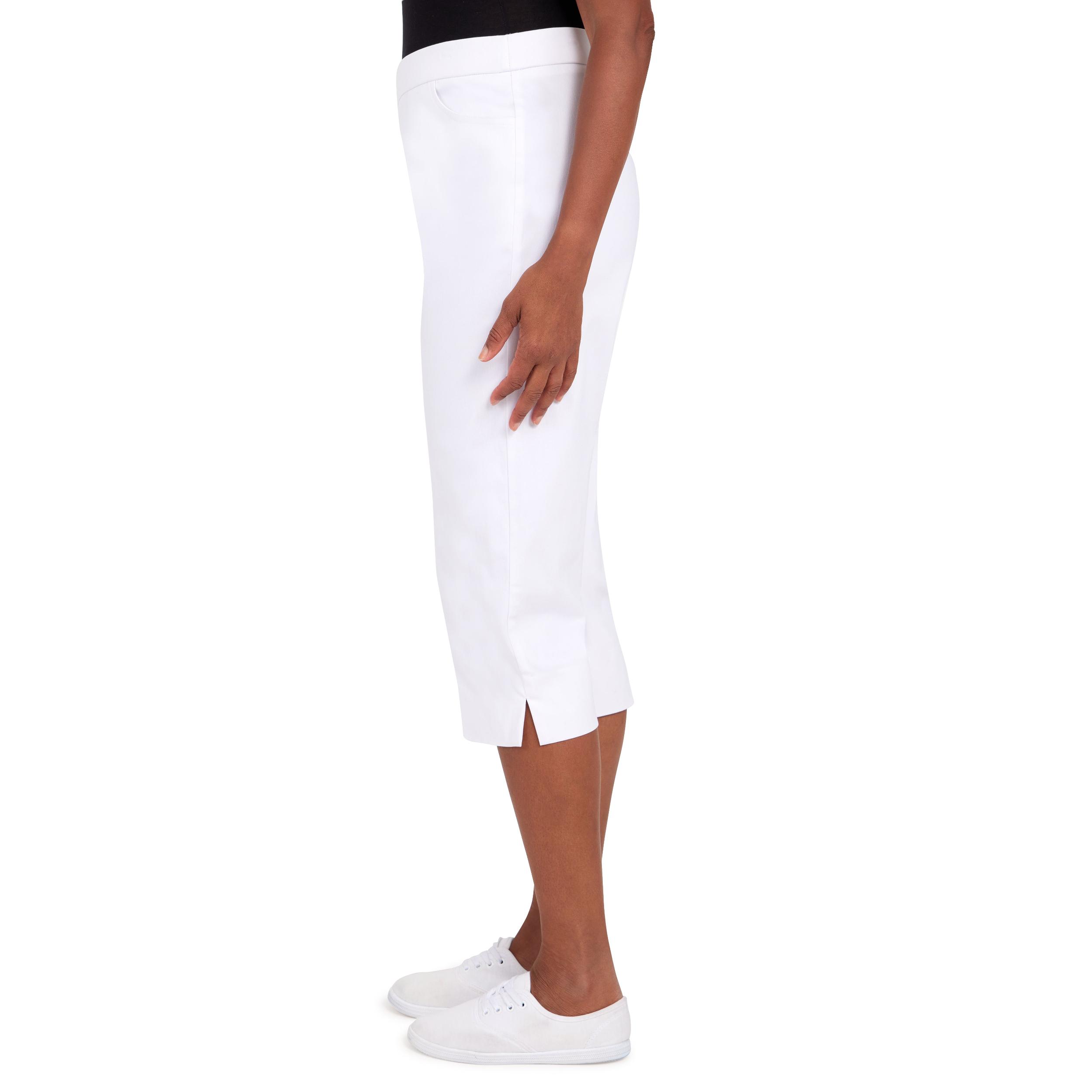 Alfred Dunner Women's Allure Stretch Clamdigger Pant Product Image