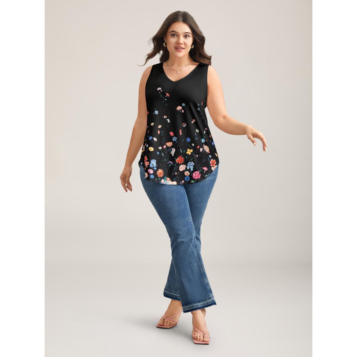 Plus Size Blooming Flowers Print Stretchy Vest Women Black Elegant Non V-neck Everyday Tank Tops Camis BloomChic 28/5X Product Image