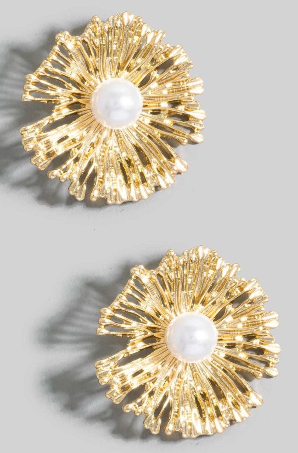 Taby Pearl Earring Product Image