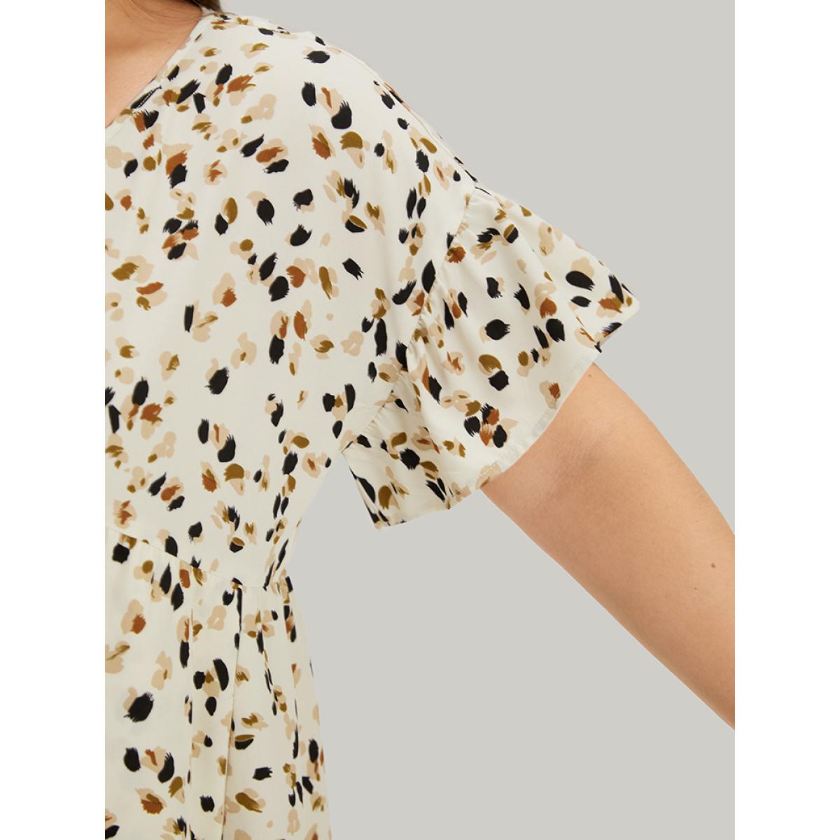 Plus Size Allover Print Pocket V Neck Ruffle Sleeve Dress Leopard Women Elegant Ruffles V-neck Short sleeve Curvy Knee Dress BloomChic 28/5X Product Image