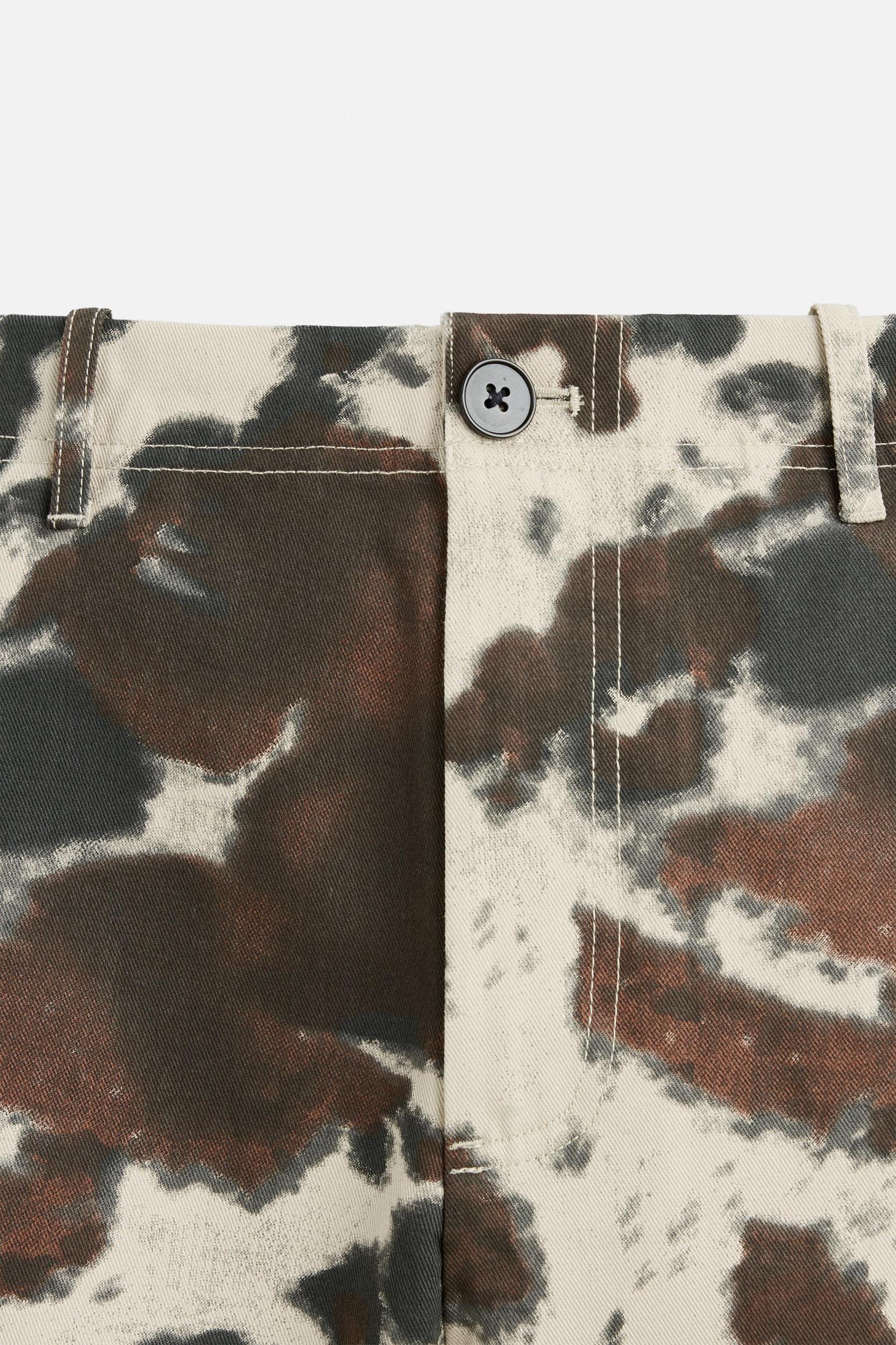 ANIMAL PRINT SHORTS Product Image