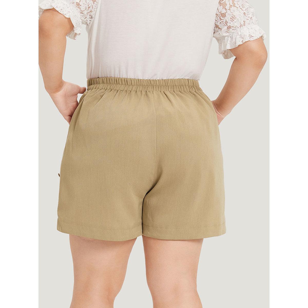 Plus Size Plain Slant Pocket Curved Hem Button Detail Shorts Women LightBrown Elegant Plain Dailywear Shorts BloomChic 22-24/3X Product Image