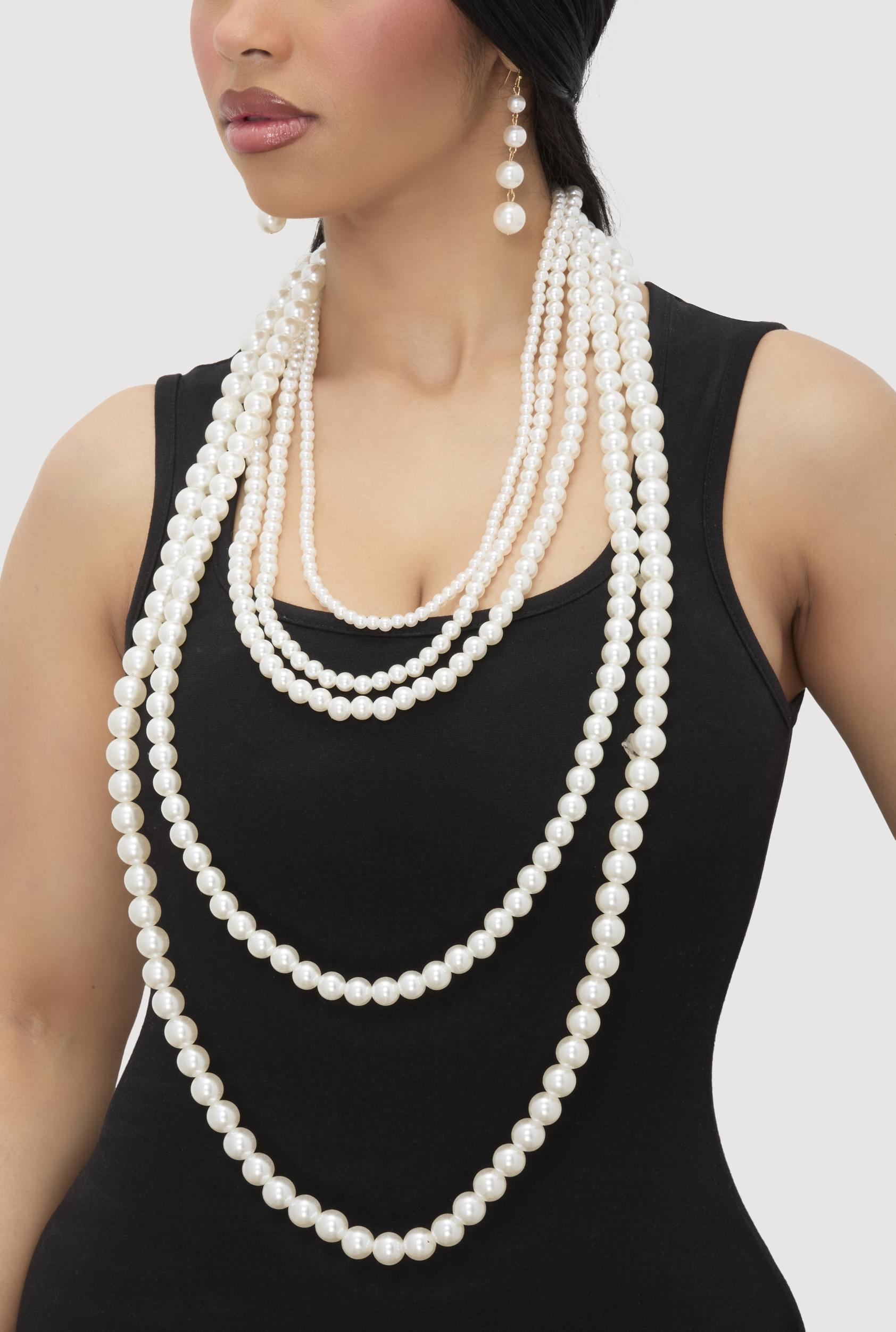 Faux Pearl Layered Necklace with Drop Earrings Female Product Image