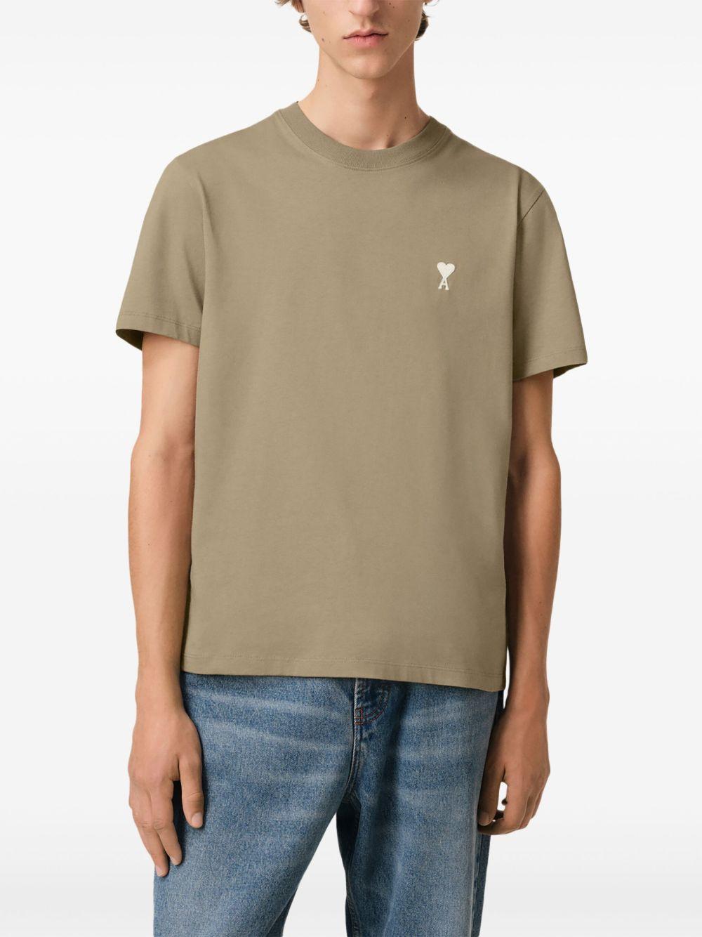 Ami de Coeur T-shirt Product Image