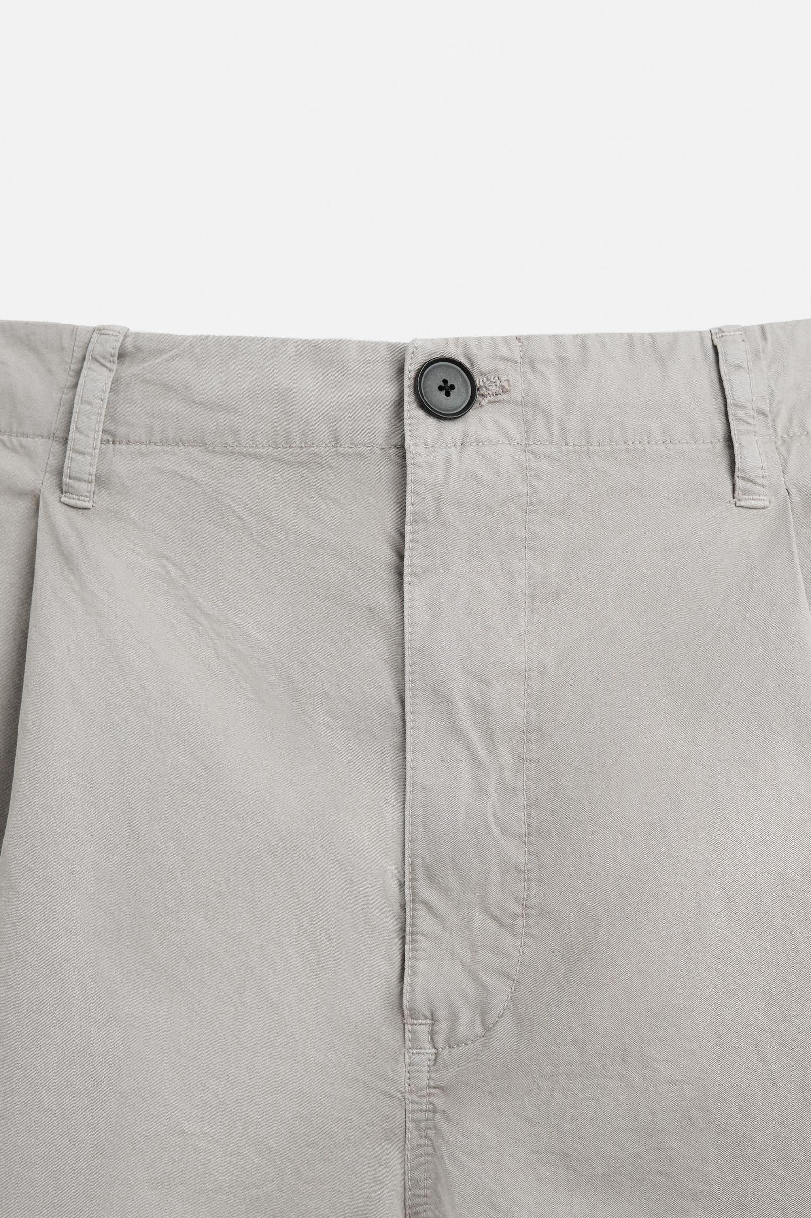 RELAXED FIT CRINKLED SHORTS Product Image