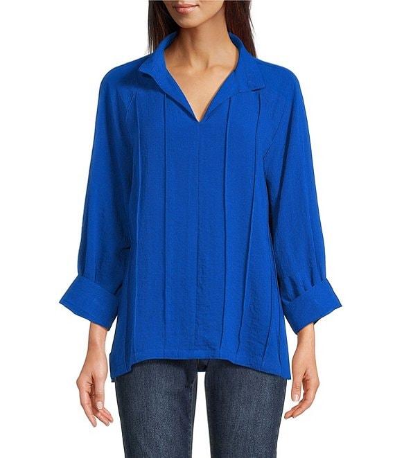 John Mark Wire Collar Split V-Neck 3/4 Sleeve Pintuck Detail Top Product Image