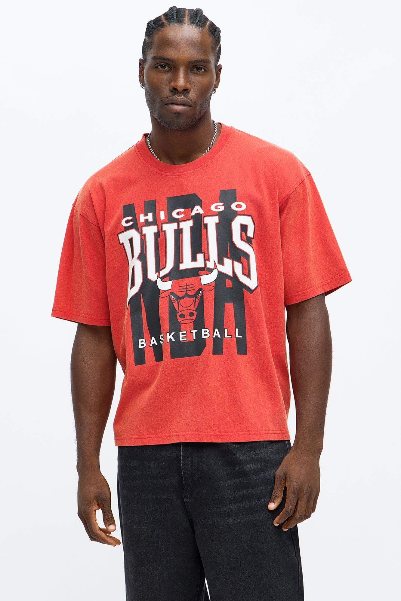 Bulls Oversized Short Sleeve Tee - Red Male Product Image