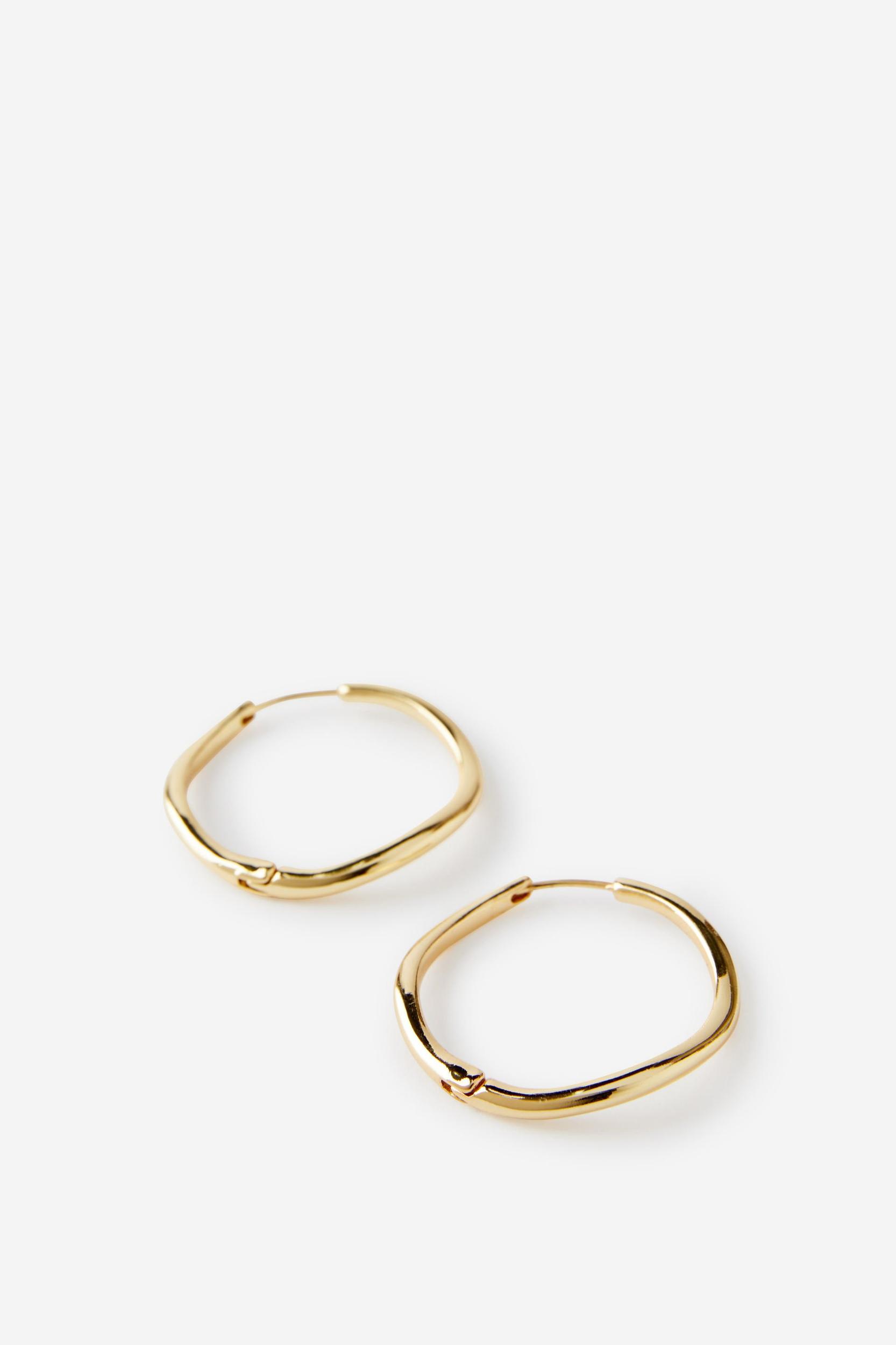 Large Hoop Earring Product Image