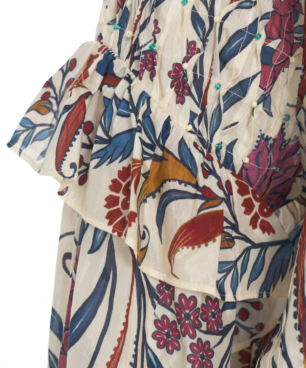 Short blouse with floral pattern Product Image
