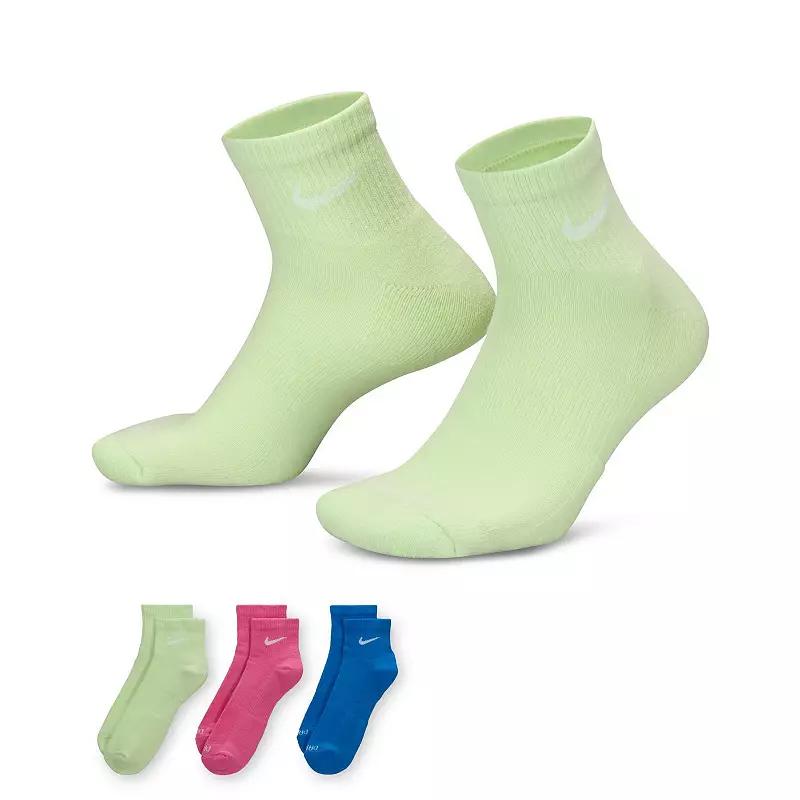 Women's Nike Everyday Plus 3-Pair Cushioned Training Ankle Socks,  Product Image