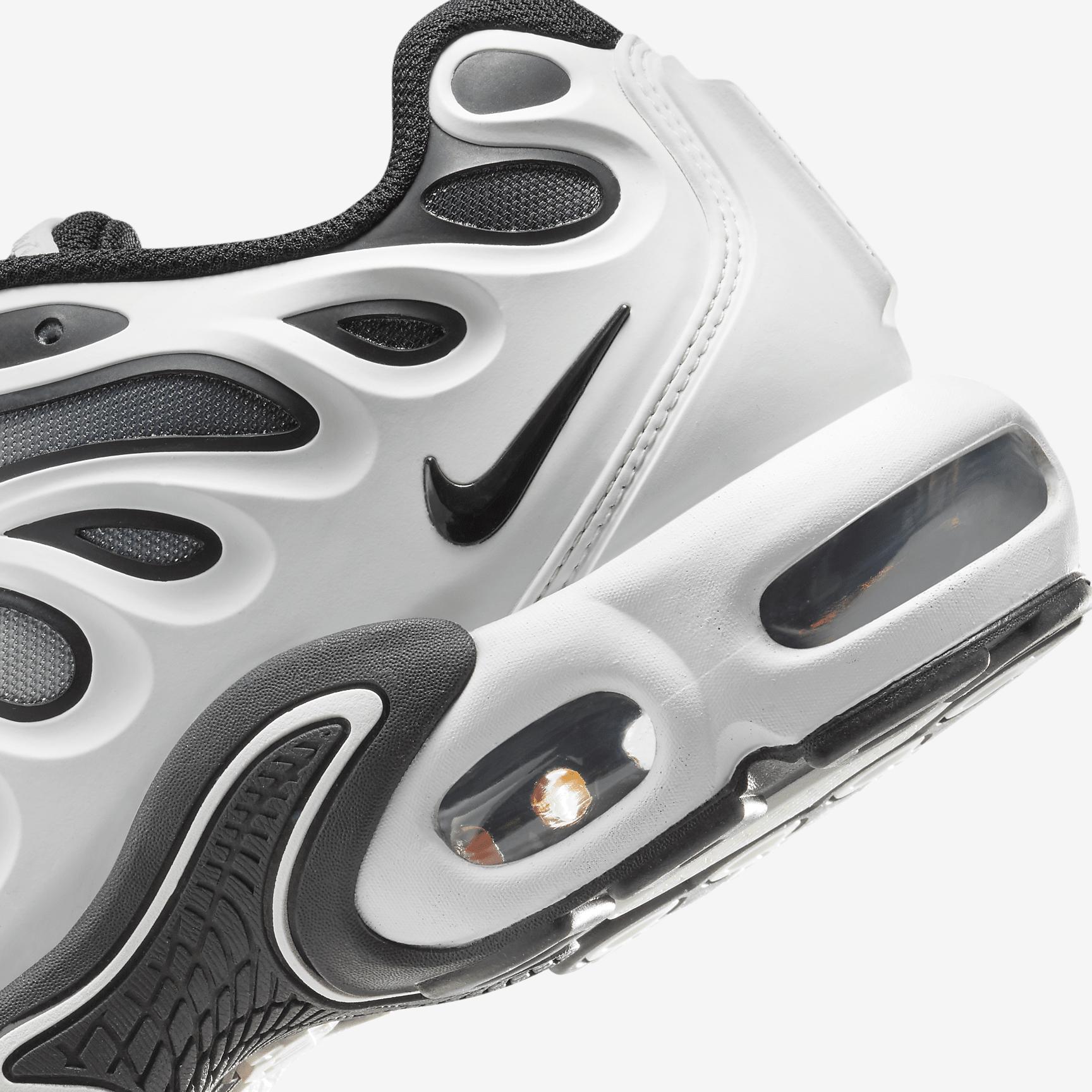 Nike Mens Nike Air Max Plus Drift - Mens Running Shoes White/Black/Metallic Silver Product Image