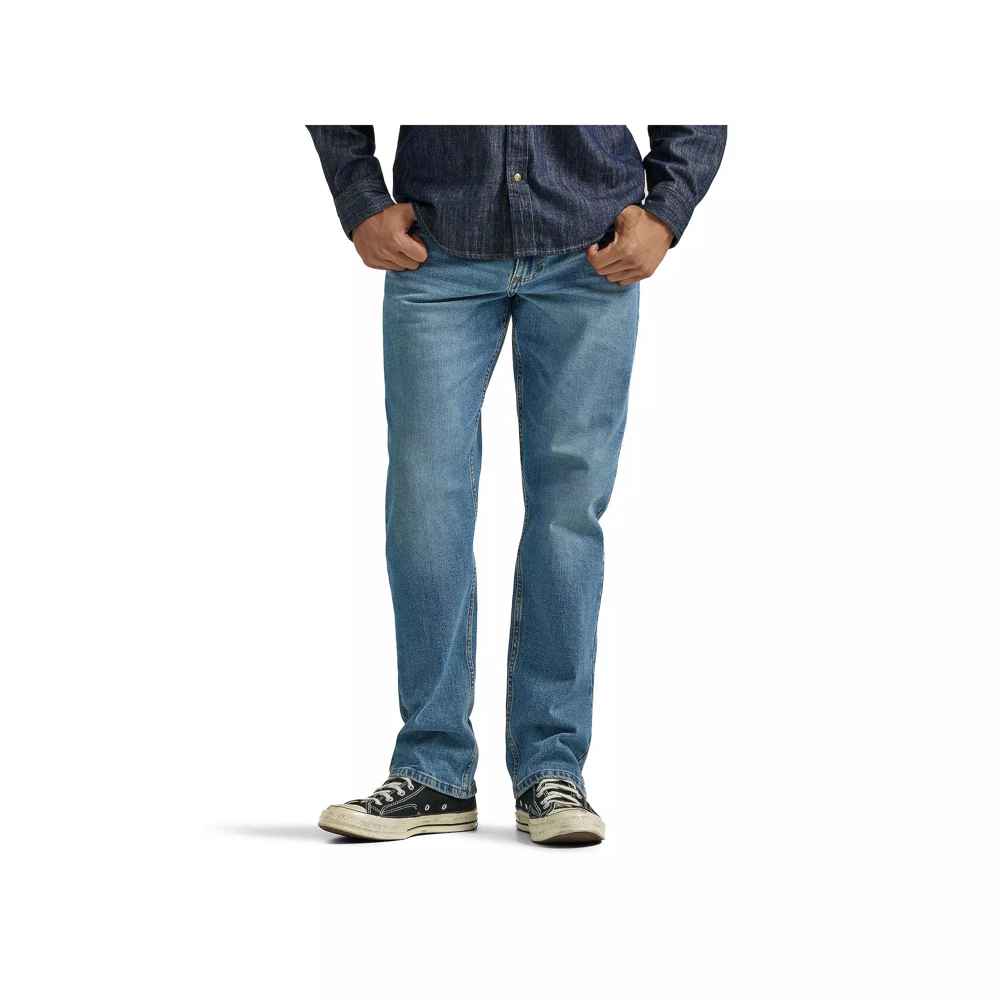 Men's Wrangler Regular-Fit Jeans,  Product Image