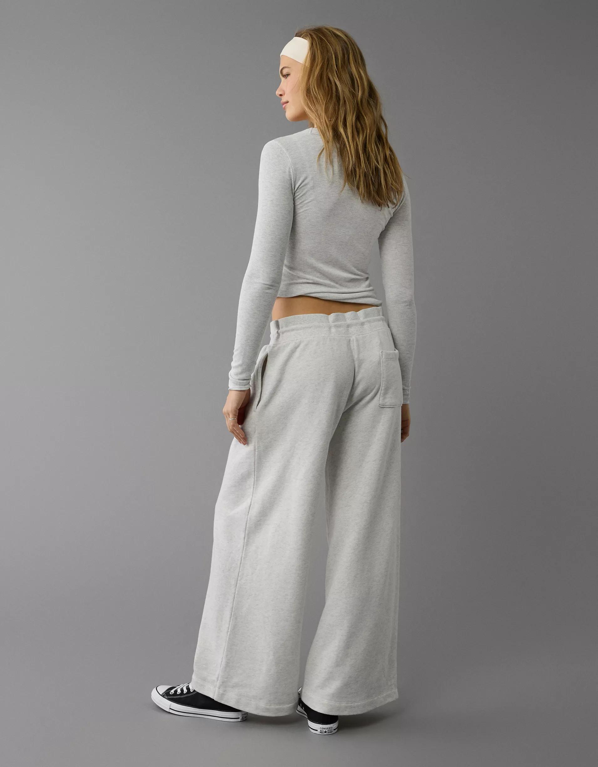 AE Fleece Wide-Leg Sweatpant Trouser Product Image