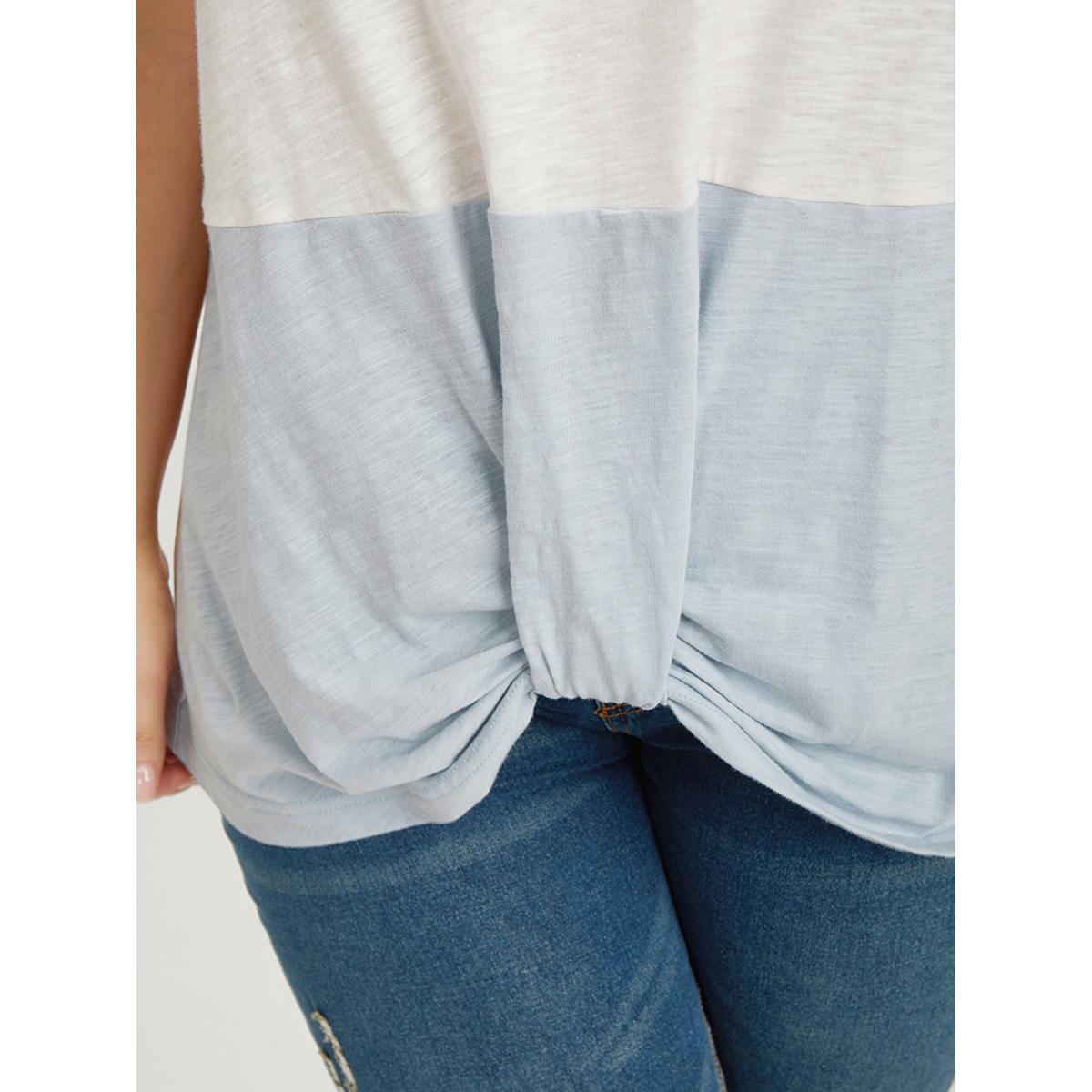 Plus Size Colorblock Contrast Heather Twist Hem T-shirt Multicolor Women Casual Heather Colorblock Round Neck Dailywear T-shirts BloomChic 12/L Product Image