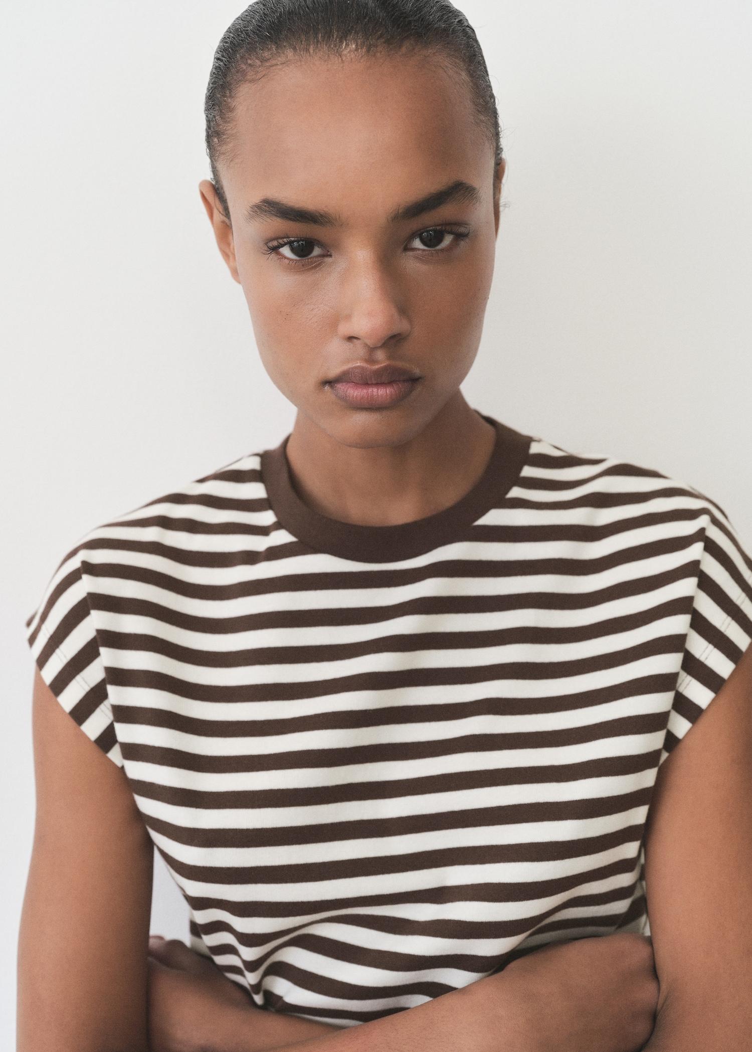 Striped short-sleeved t-shirt - Women | MANGO USA Product Image