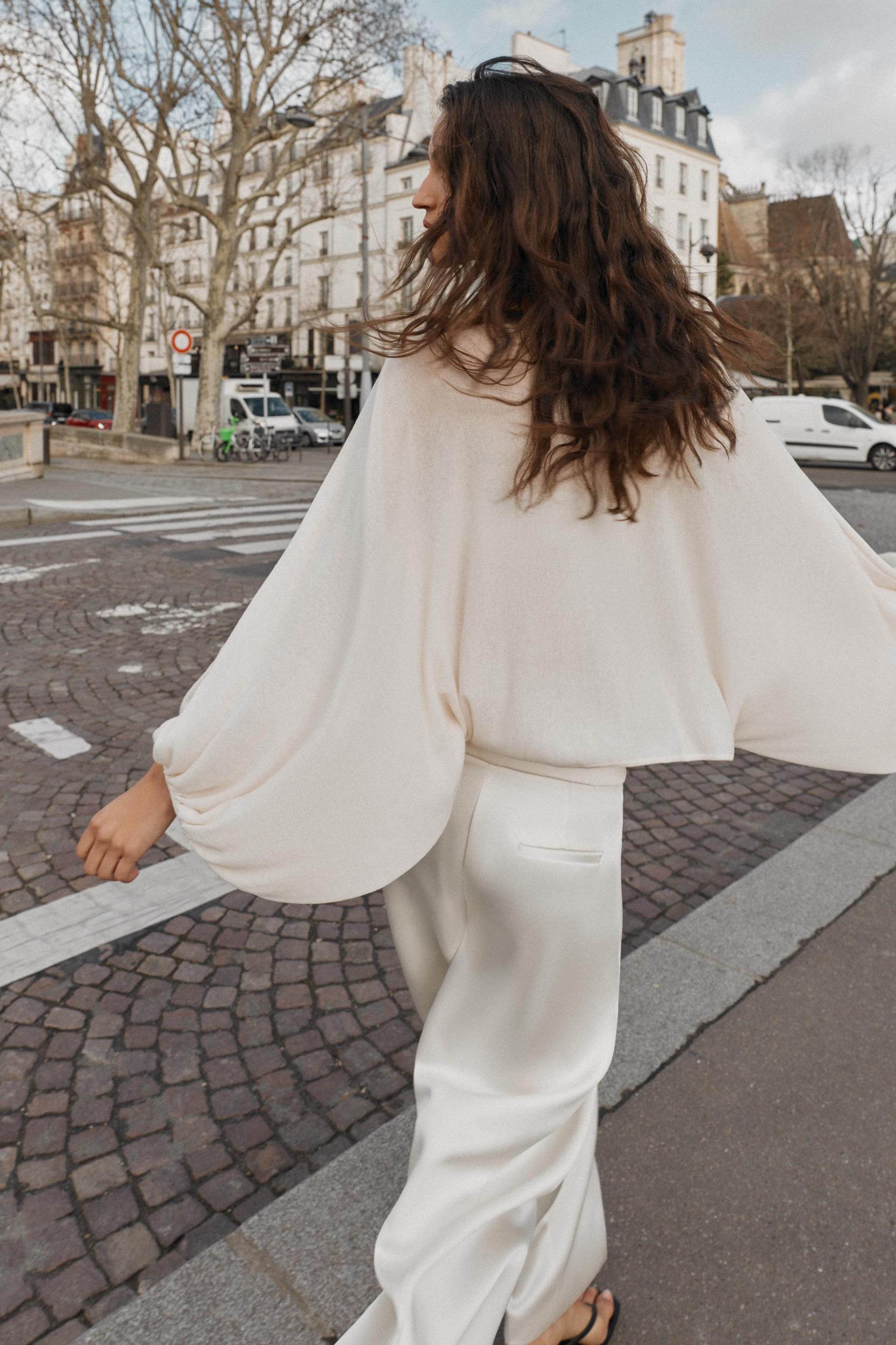 KNIT TOP WITH VOLUME SLEEVES Product Image
