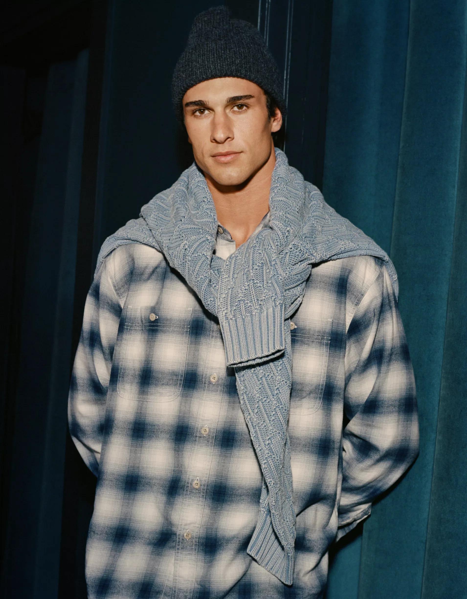 AE Fisherman Crew Neck Sweater Product Image