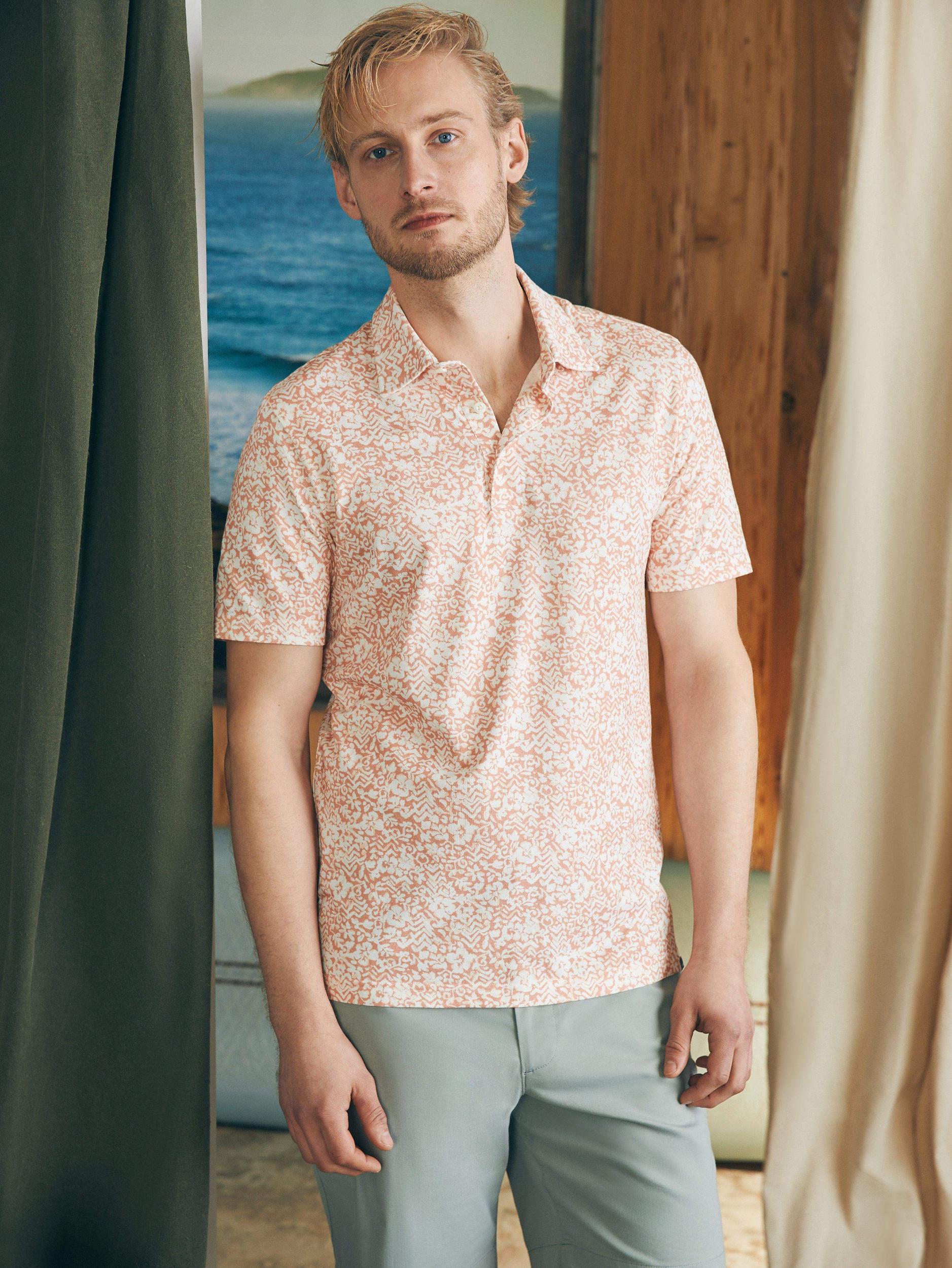 Short-Sleeve Movement™ Pique Polo - Hilo Rose Floral Print Male Product Image