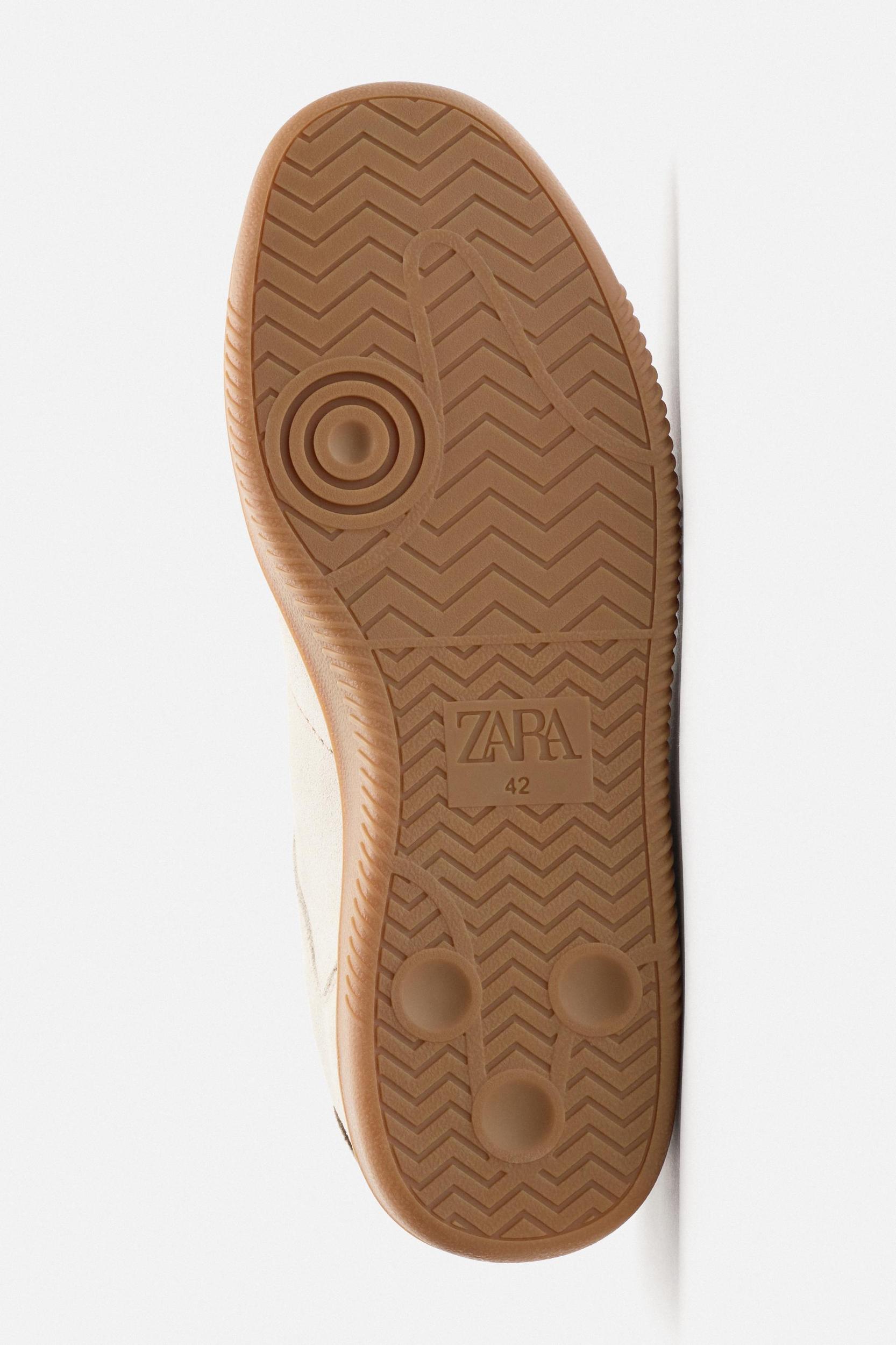 LEATHER CONTRAST SOLE SNEAKERS Product Image