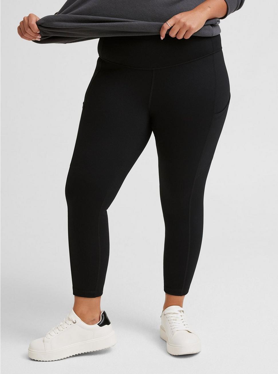 Capri Side Pocket Active Legging Product Image