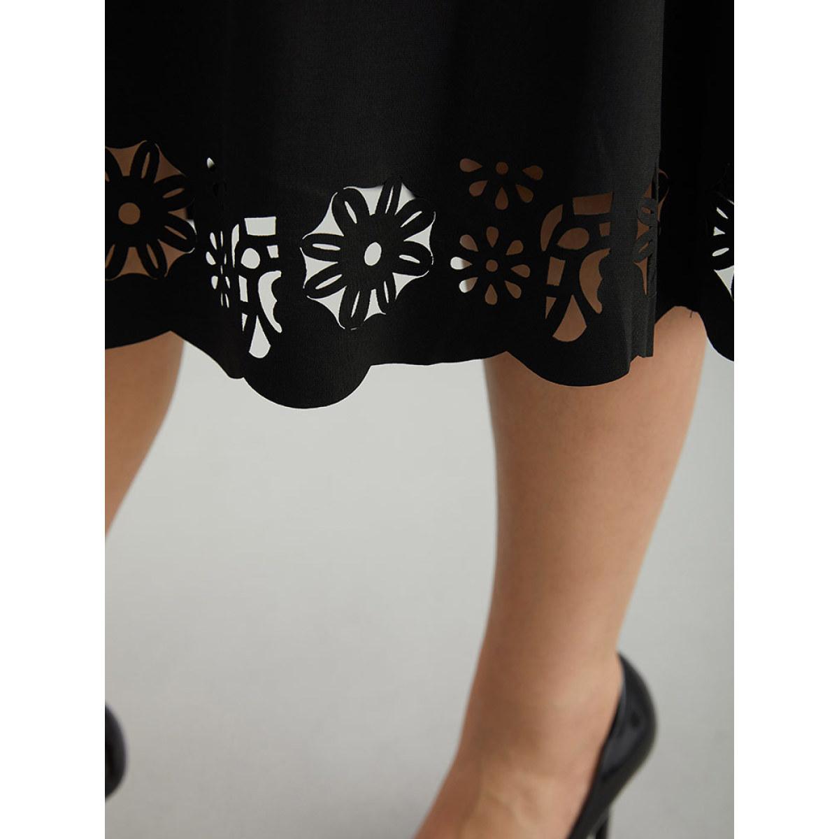 Plus Size Plain Elastic Waist Pocket Laser Cut Skirt Women Black Elegant Plain Low stretch Pocket Dailywear Skirts BloomChic 30/6X Product Image