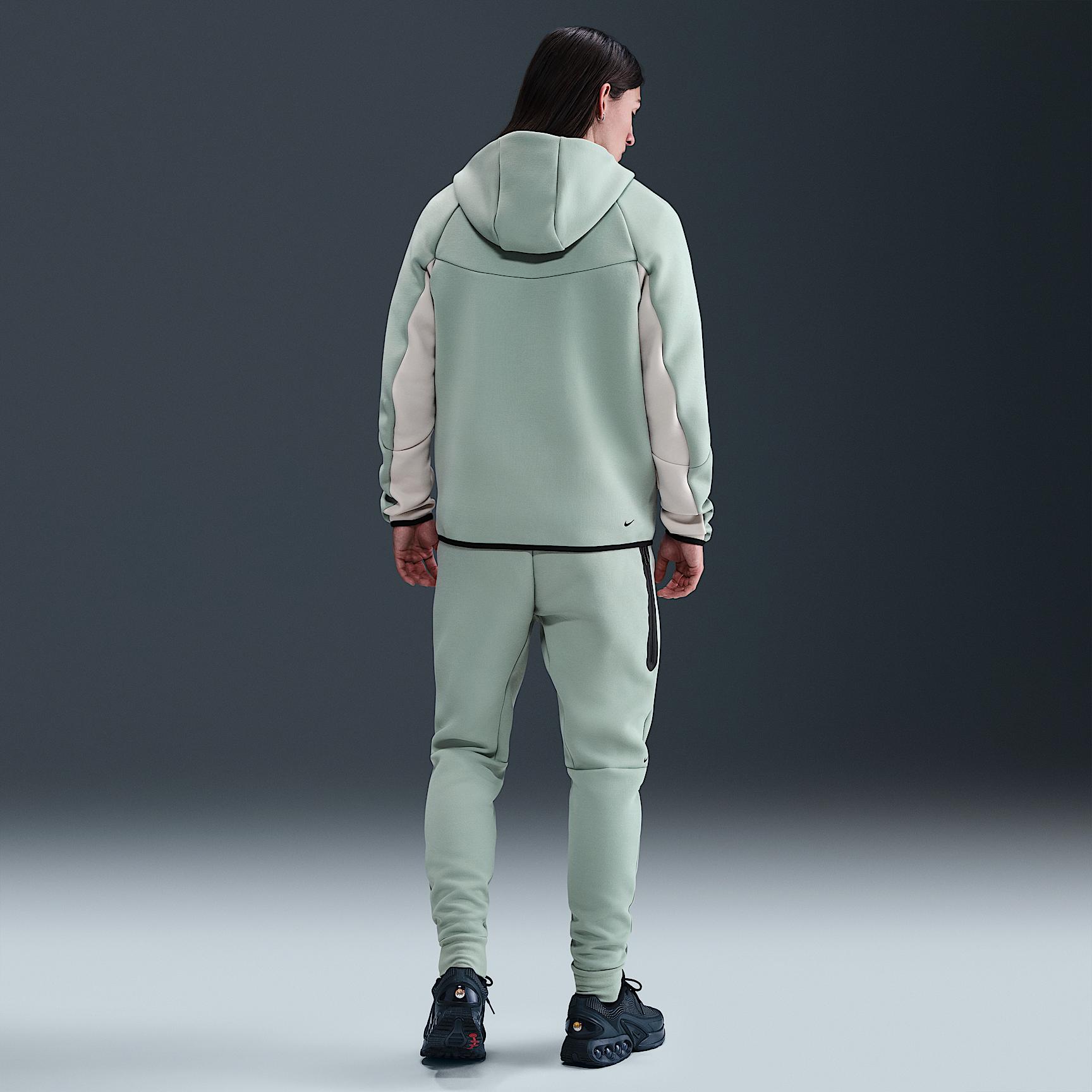 Nike Men's Tech Fleece Jogger Pants Product Image