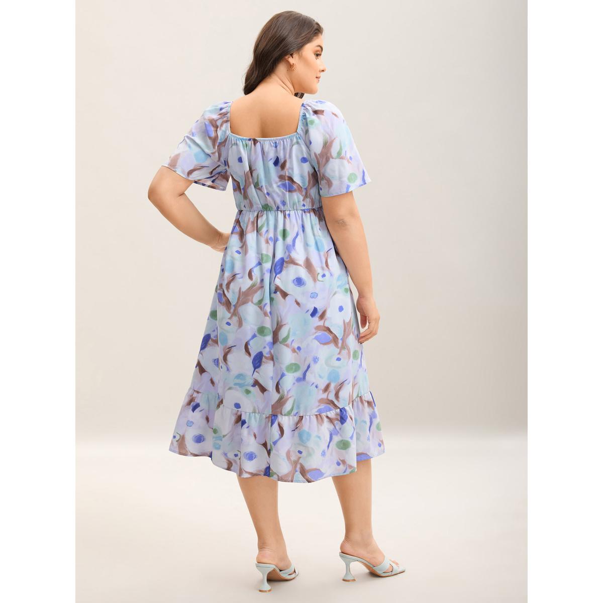Plus Size Floral Pattern Shirred Pockets Midi Dress LightBlue Women Square Neck Short sleeve Curvy BloomChic 30/6X Product Image