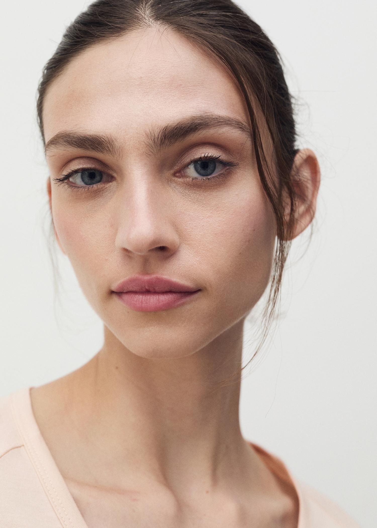 Cotton V-neck nightgown - Women | MANGO USA Product Image