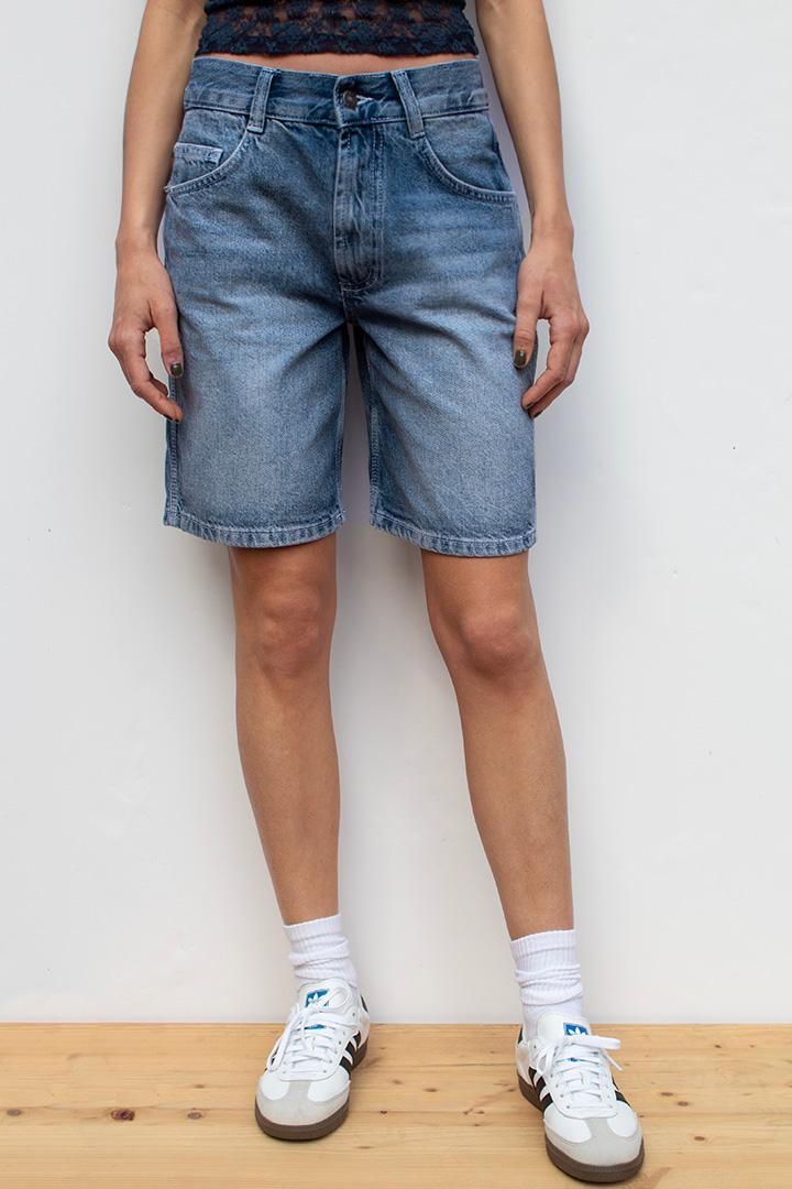 Low waist shorts Product Image