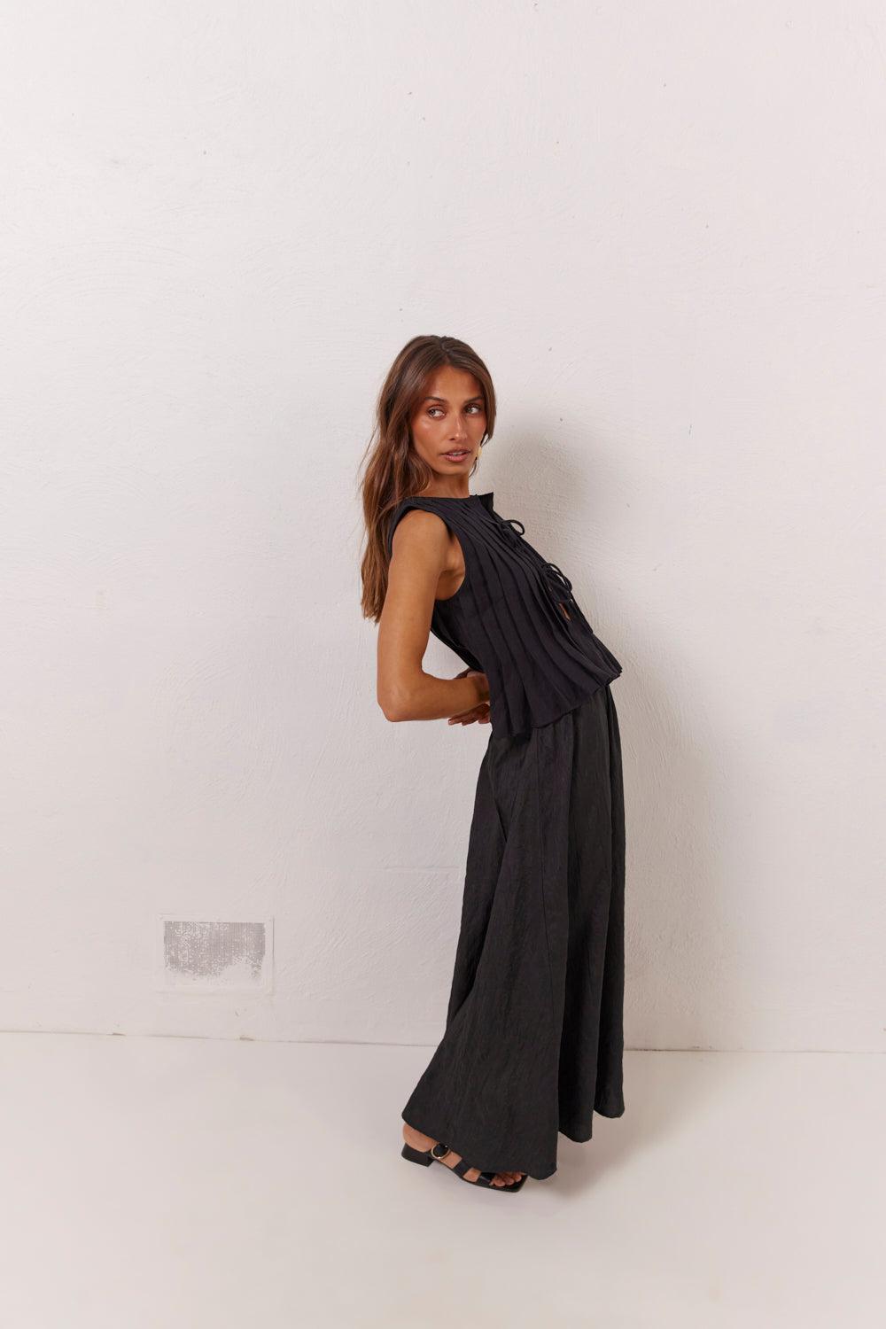 Solara Midi Skirt Black Product Image
