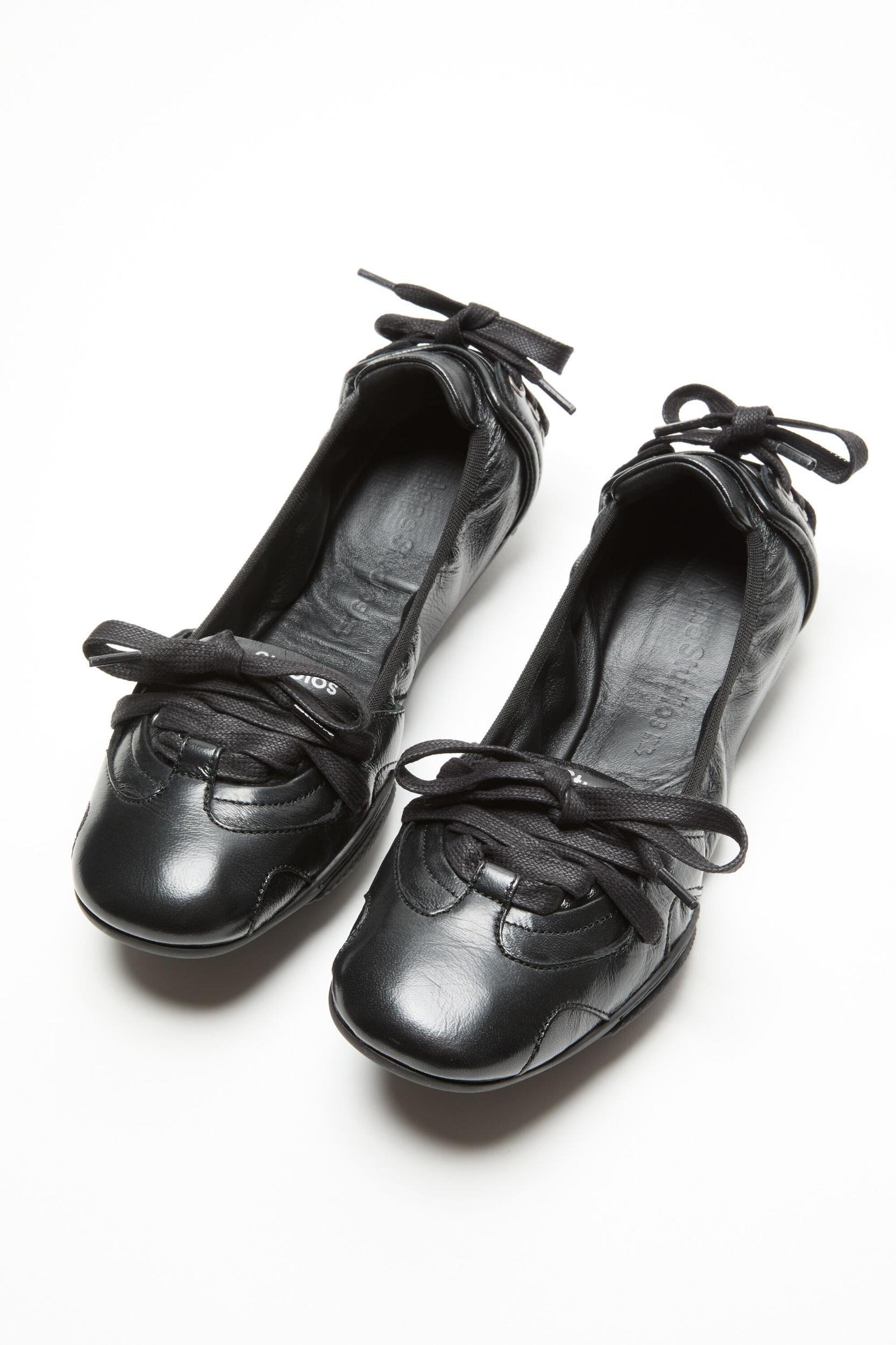 Lace-up leather shoes Product Image