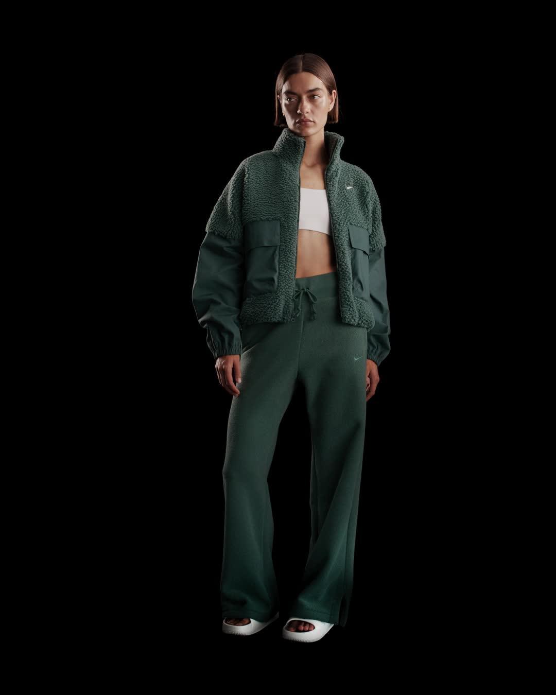 Nike Sportswear Phoenix Plush Women's High-Waisted Wide-Leg Cozy Fleece Pants Product Image