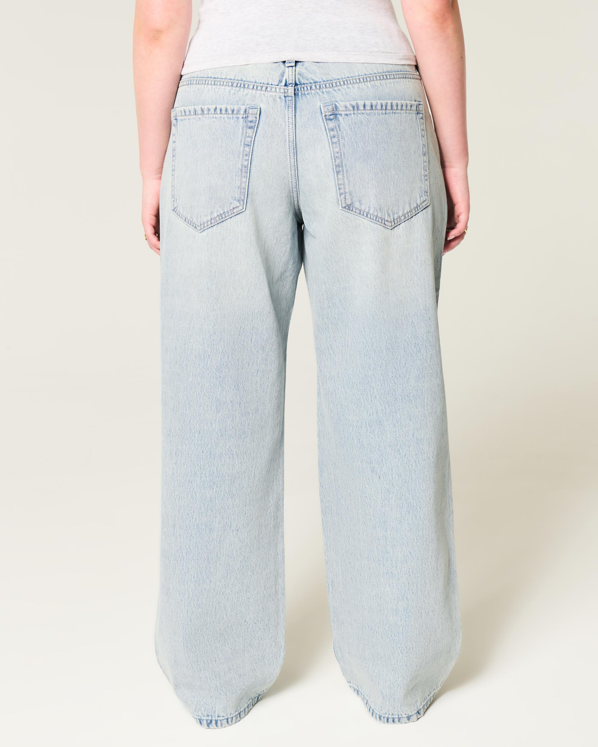 Low-Rise Light Wash Baggy Jeans Product Image