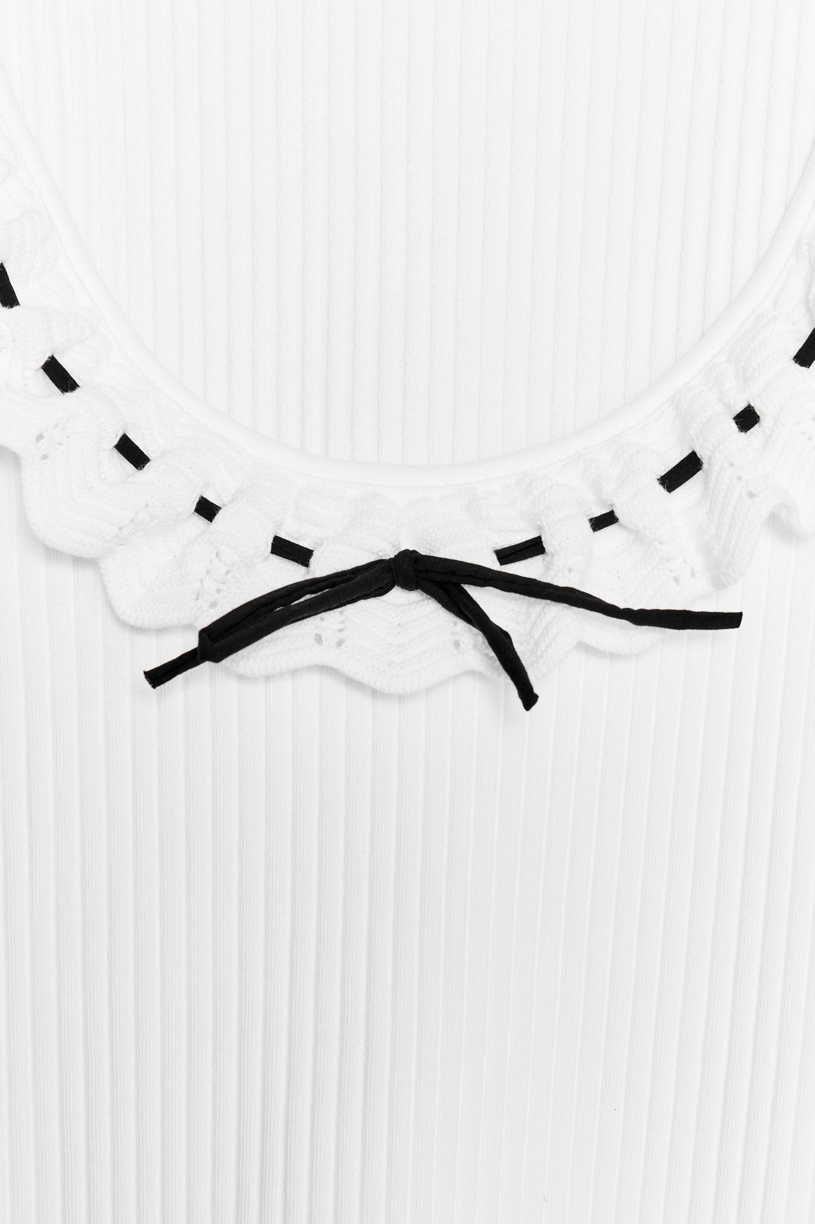 ROMANTIC RIBBED T-SHIRT Product Image