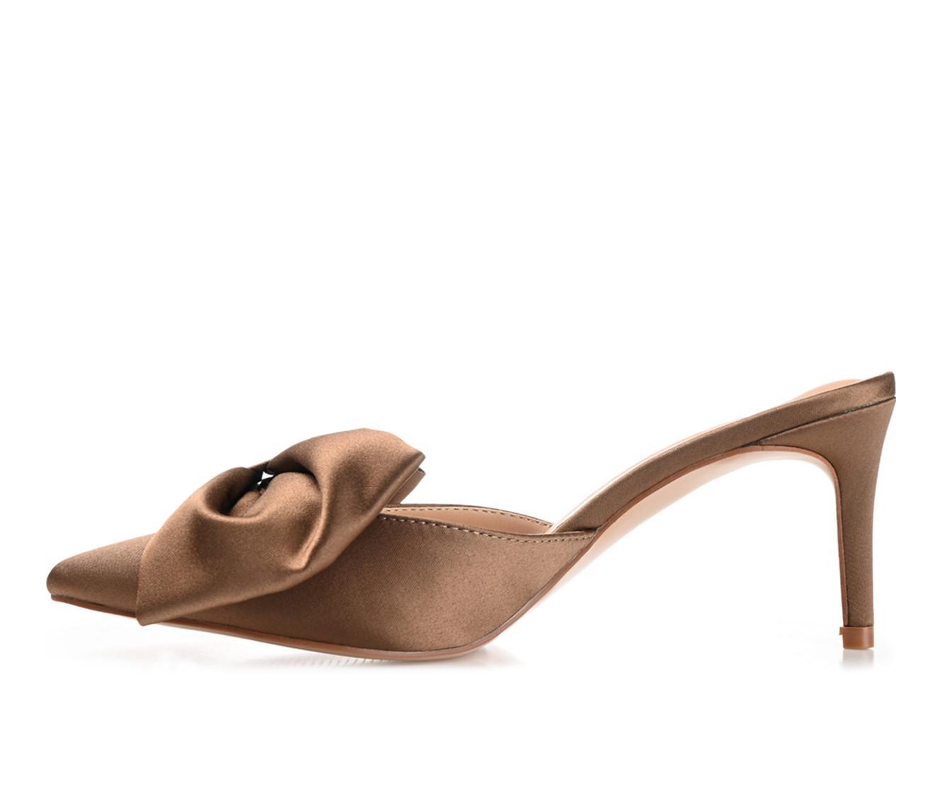 Women's Journee Collection Tiarra Pumps Product Image
