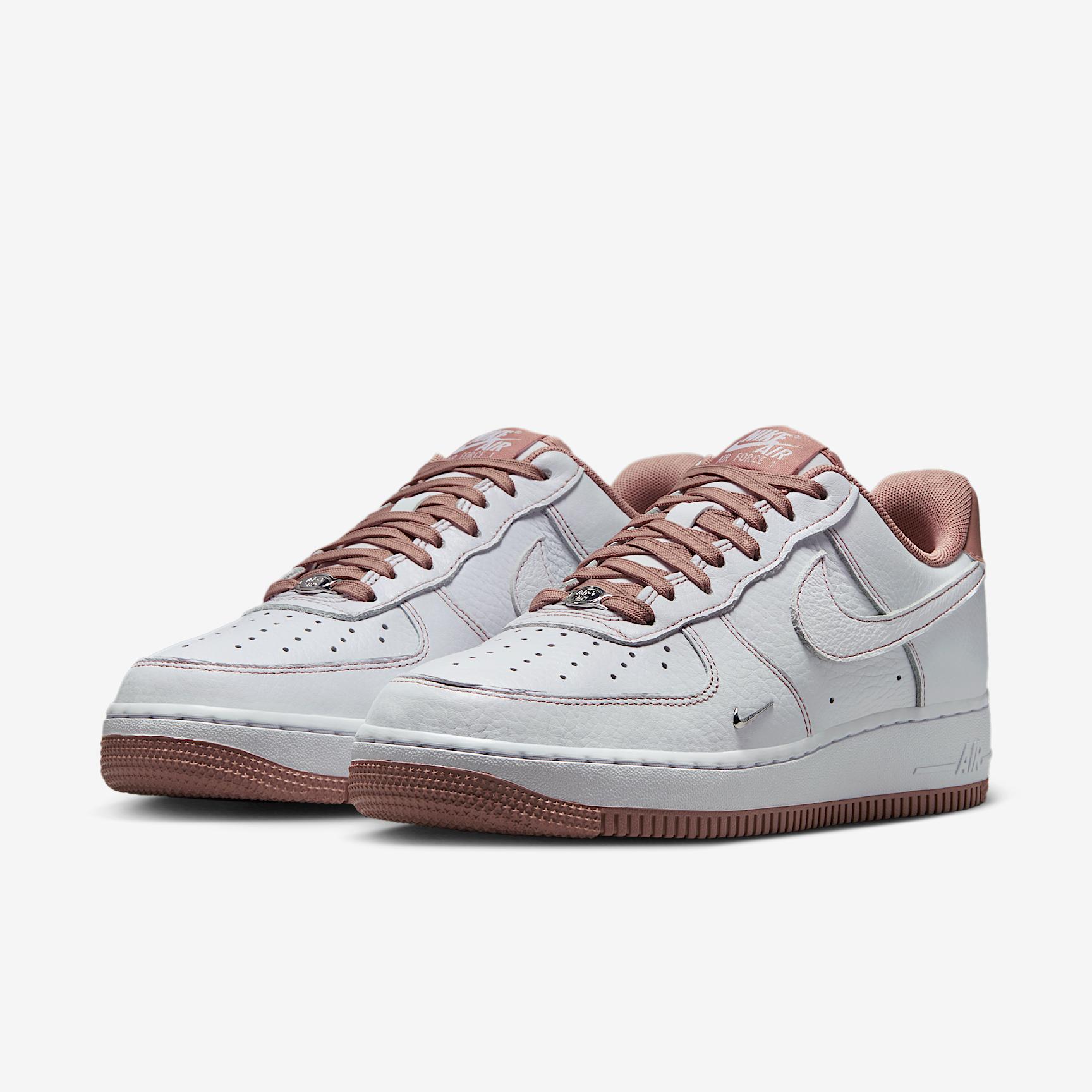 Nike Womens Air Force 1 07 Mini Jewel Shoes | IB6543-102 Product Image