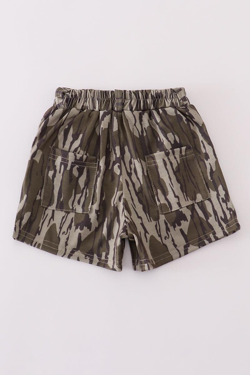 Camouflage print shorts Product Image