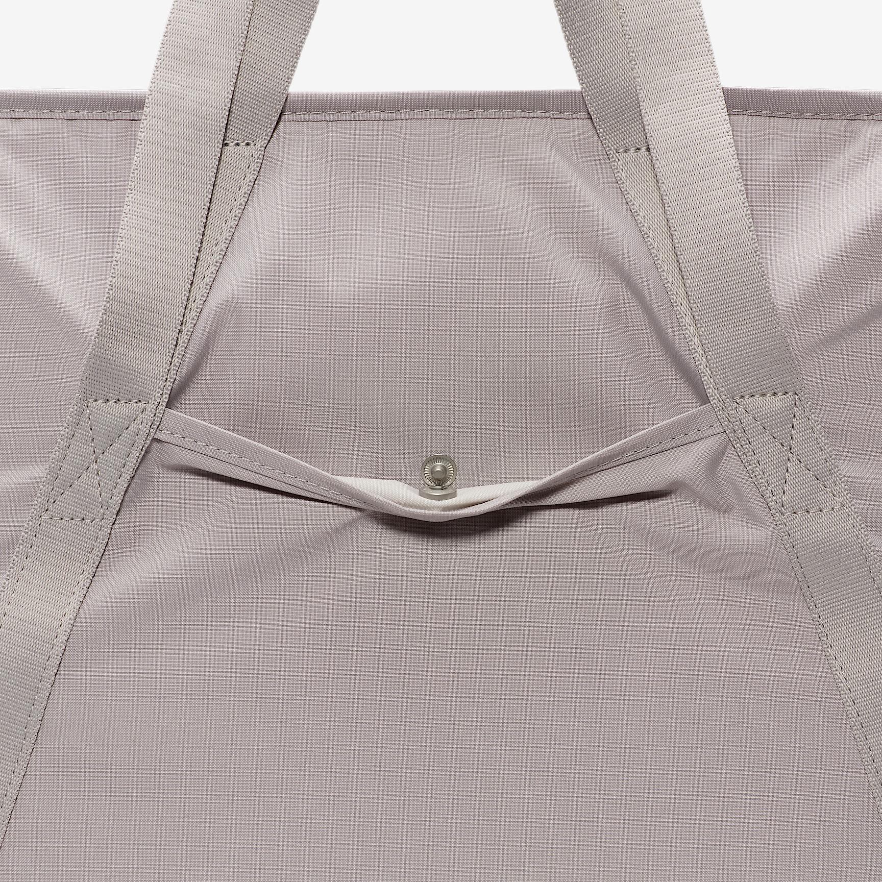 Nike Gym Tote (28L) Product Image