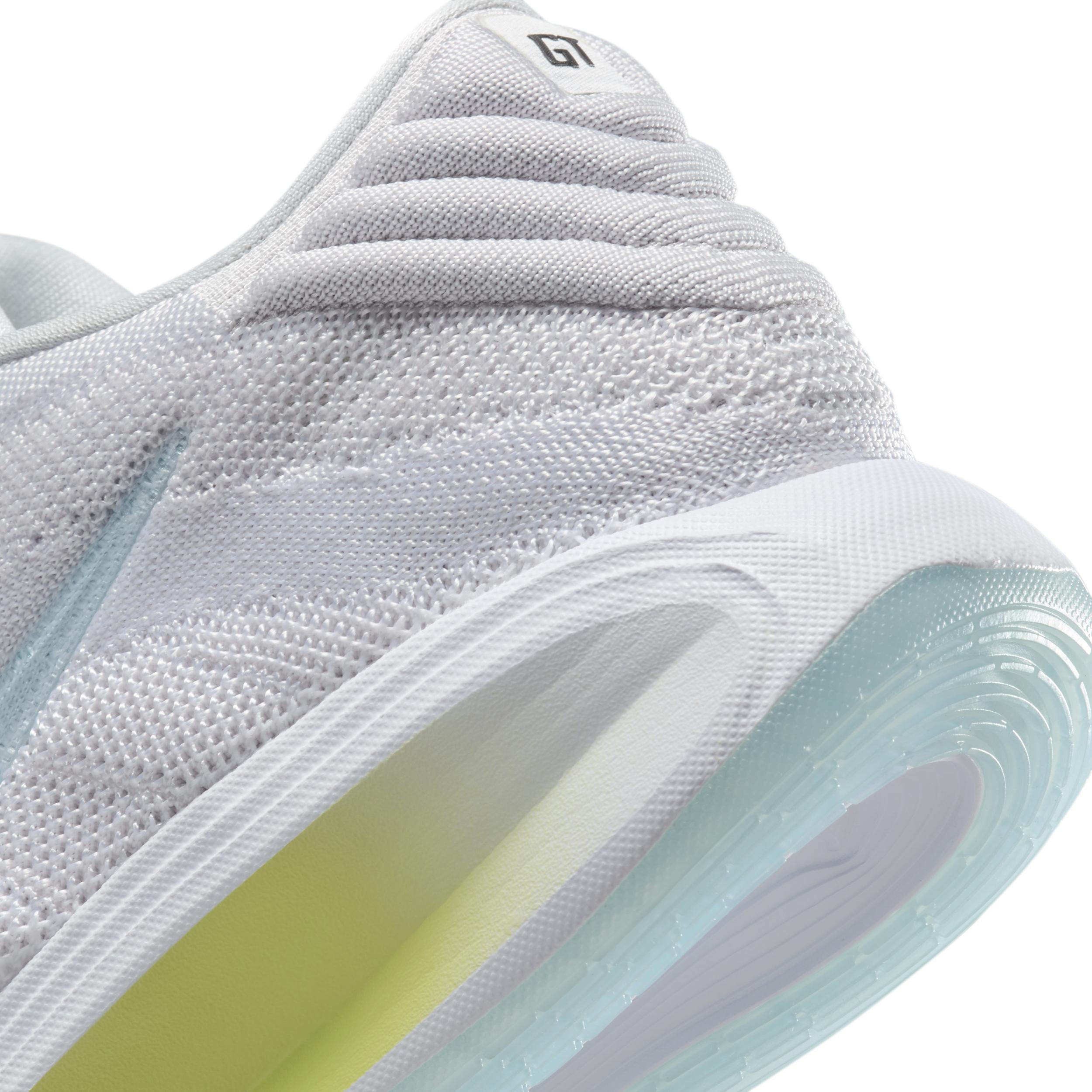 Nike Men's G.T. Hustle 3 Basketball Shoes Product Image