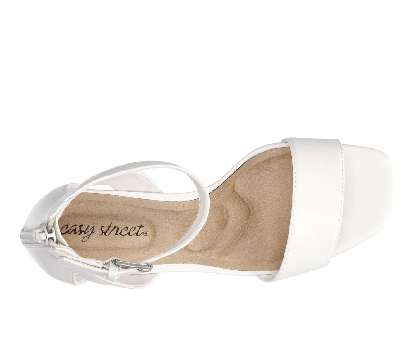 Women's Easy Street Ro Pumps Product Image